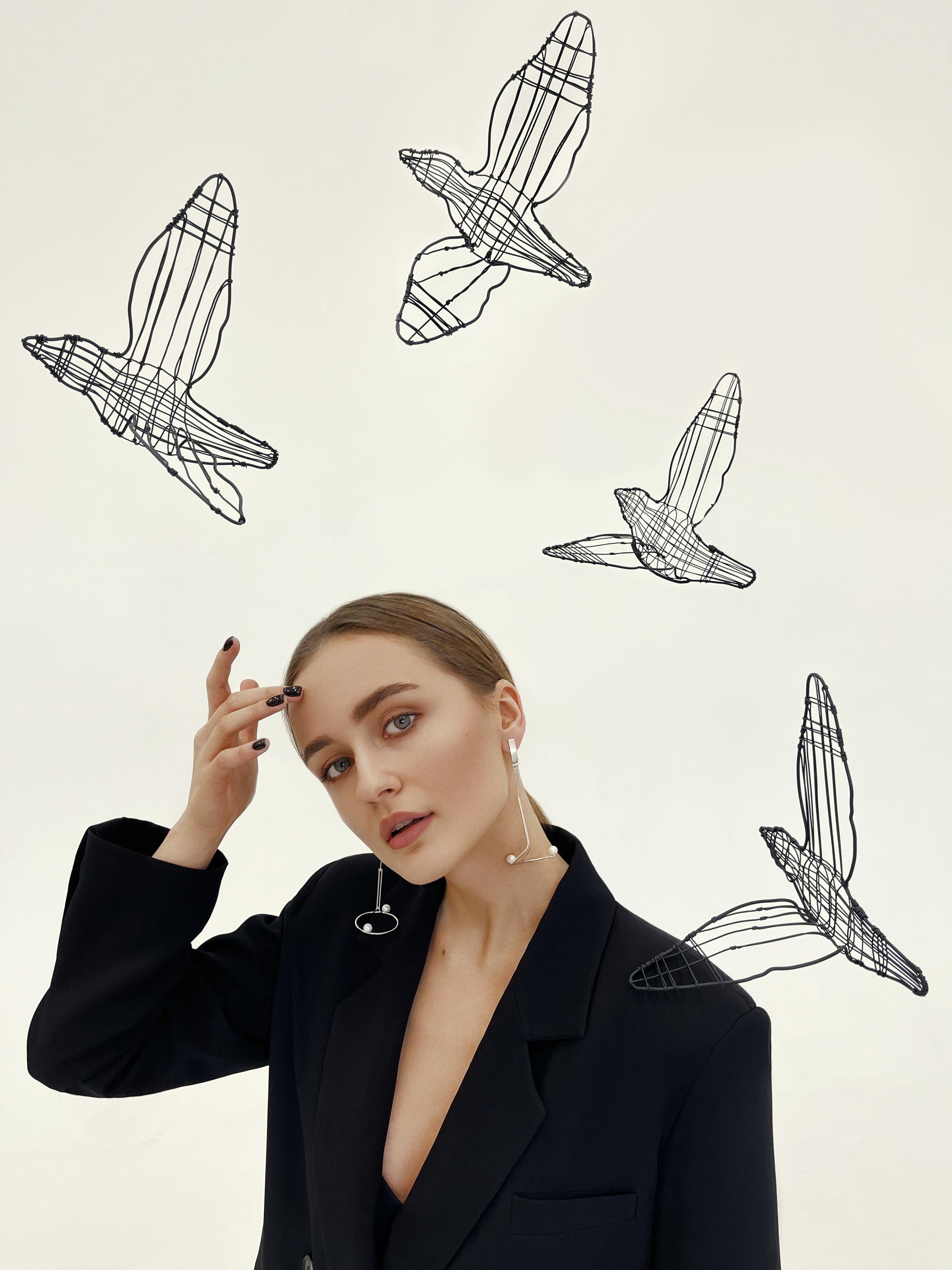 Lámpara de Pared Led Minimalista Escultural con Silueta de Pájaro de Metal Contemporáneo Deco en venta 7