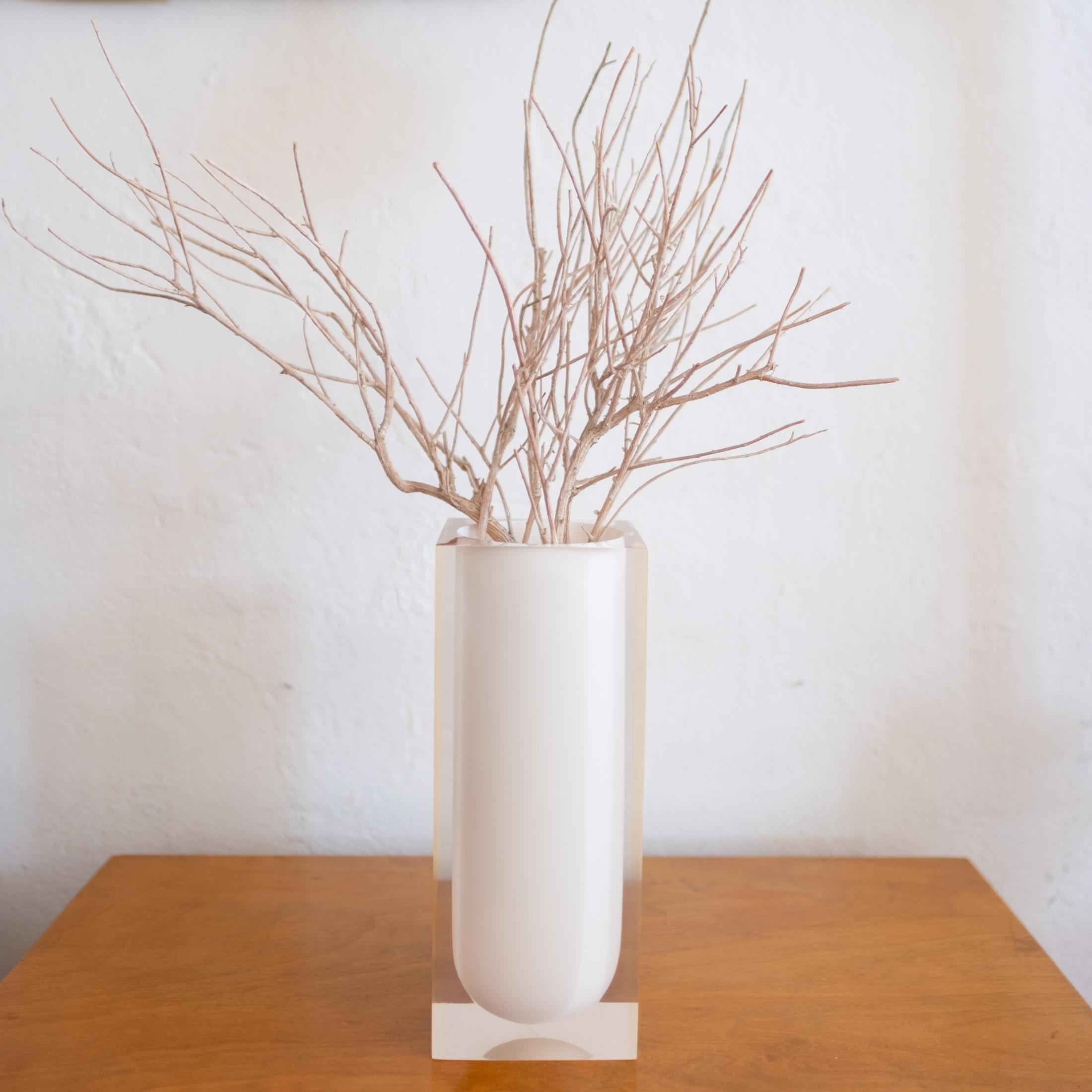 Minimalist Lucite Vase Sculpture 1970s For Sale 1