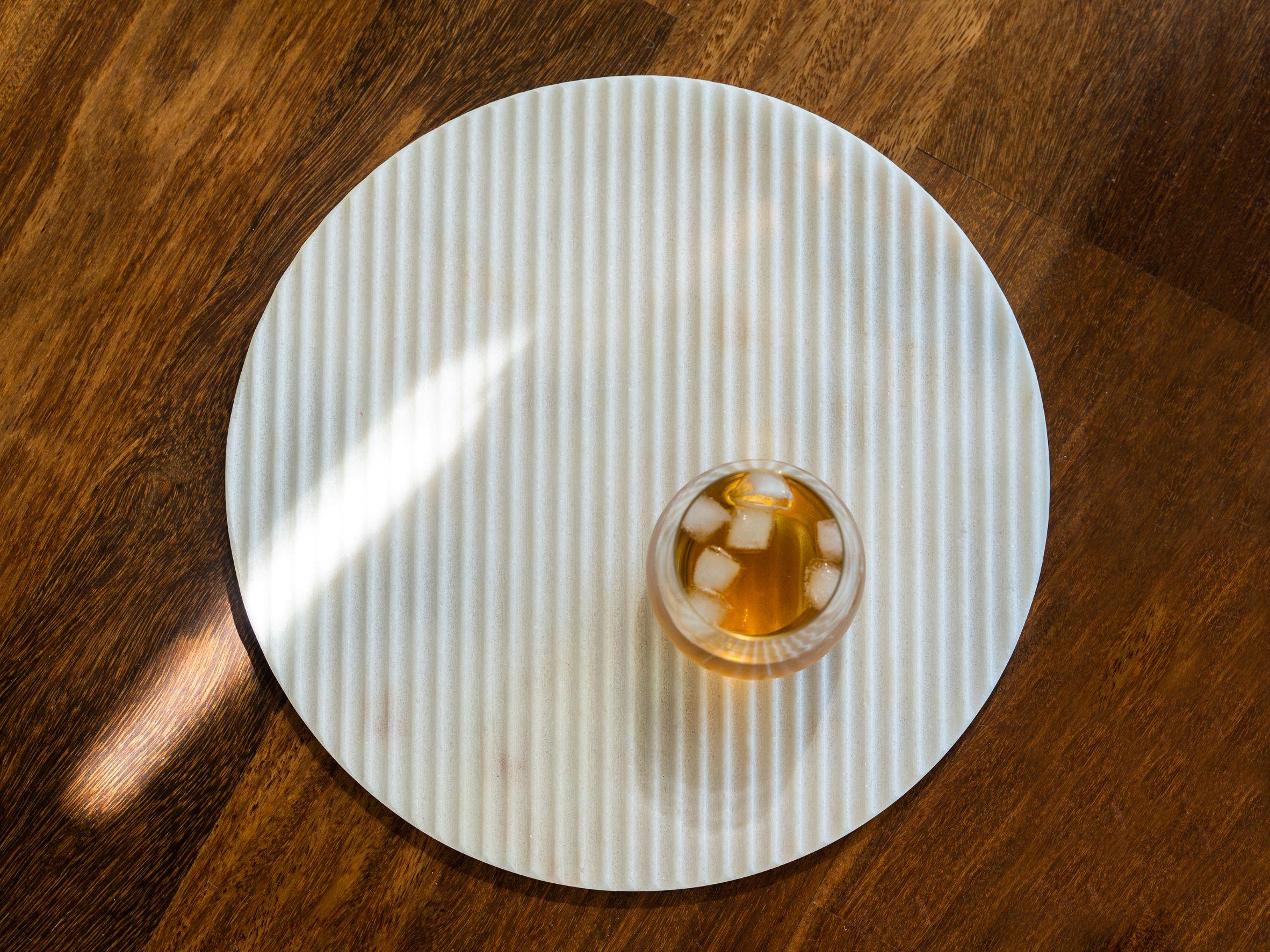 Marbre Petite assiette en marbre minimaliste en vente