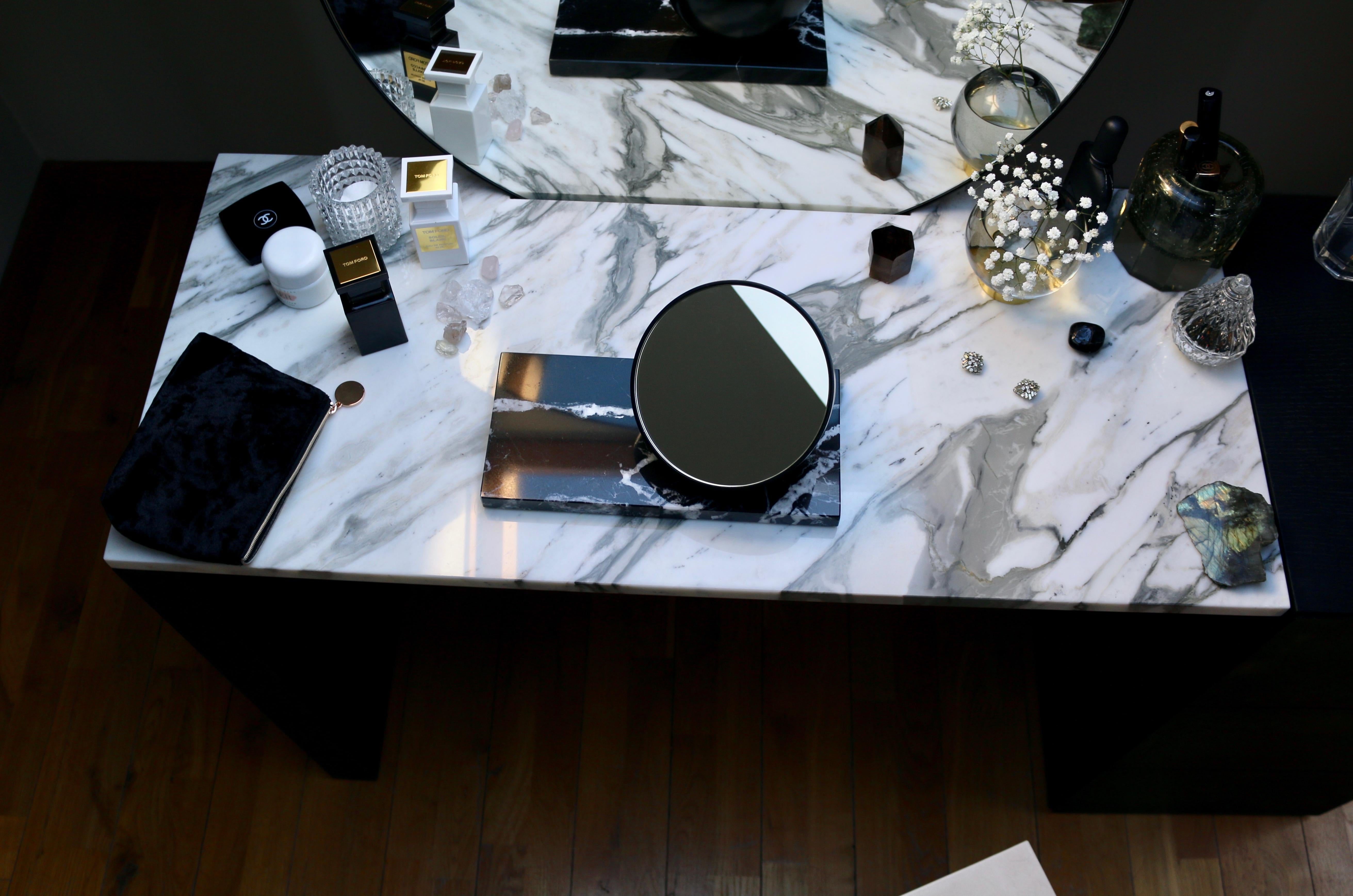 Polished Minimalist Marble Vanity Table For Sale