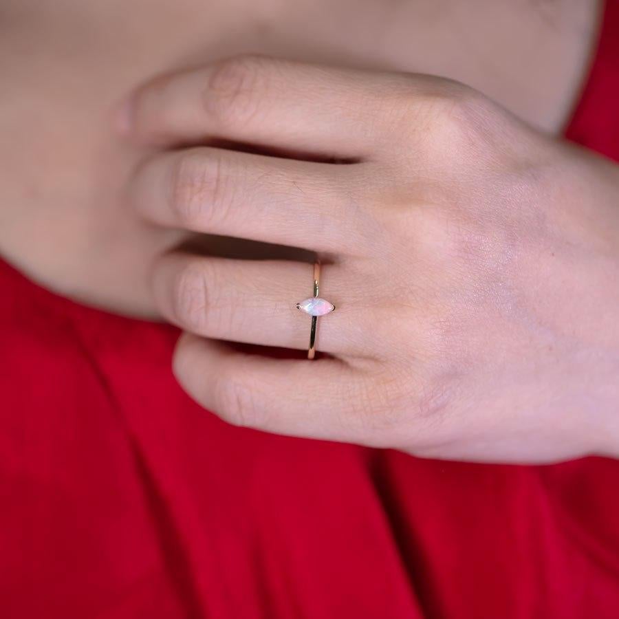 Bague de fiançailles en or jaune 14 carats pour opale australienne massive.


Expédition nationale gratuite par USPS First Class ! Sac ou boîte cadeau gratuit avec chaque commande !

L'opale, la reine des pierres précieuses, est l'une des plus