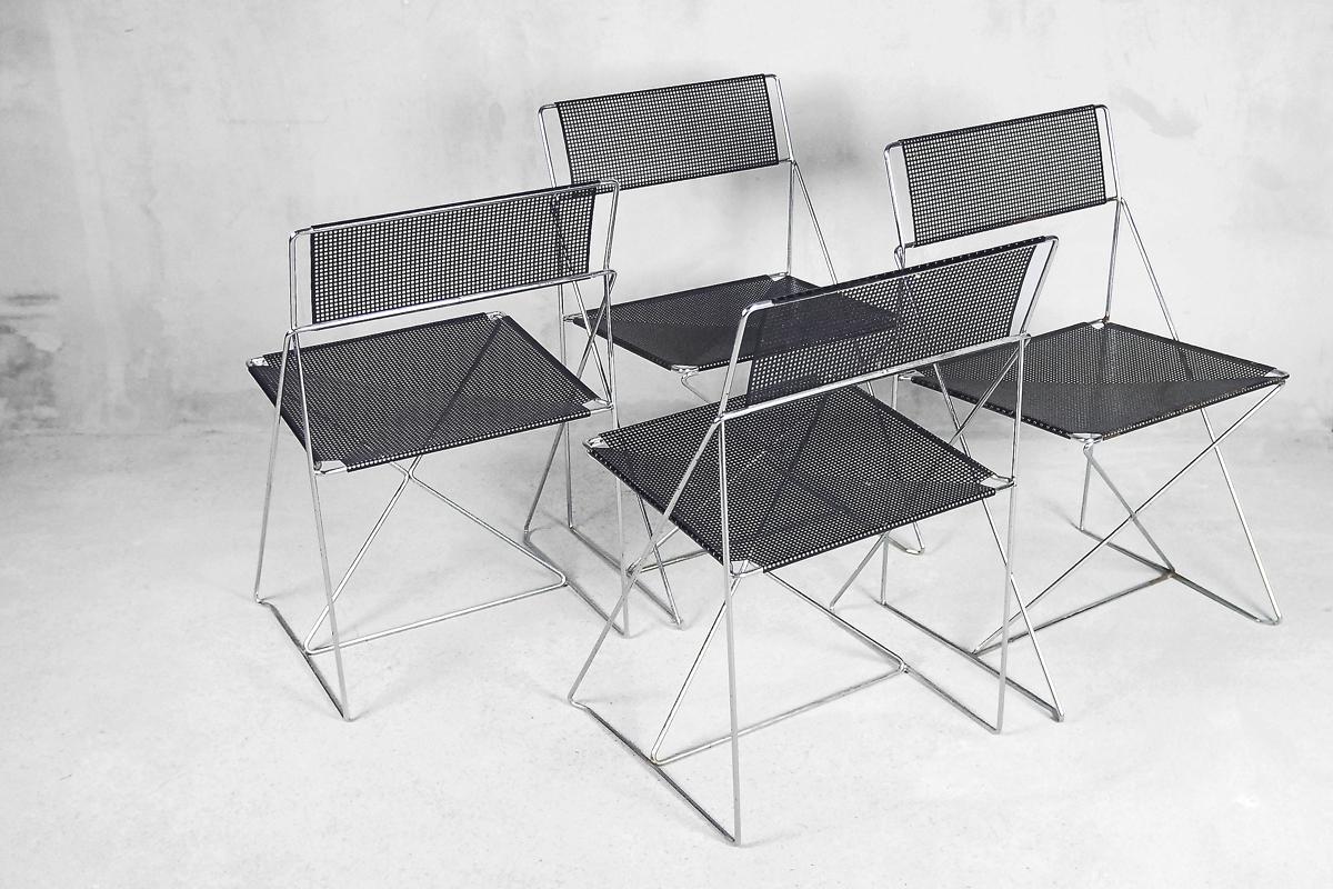 Minimalist Metal X-Line Chairs by Niels Jørgen Haugesen for Hybodan, 1970s For Sale 1