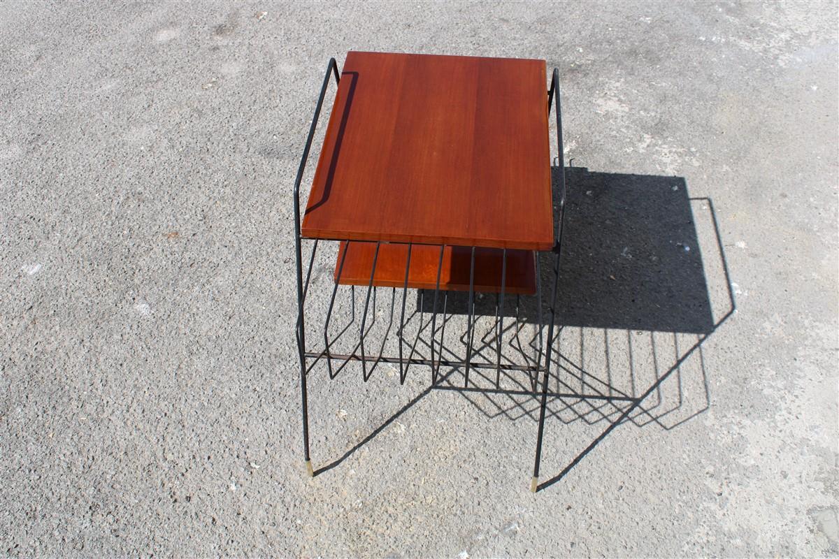 Table basse rectangulaire minimaliste mi-siècle en teck, fer et laiton ISA Home, années 1950 en vente 3