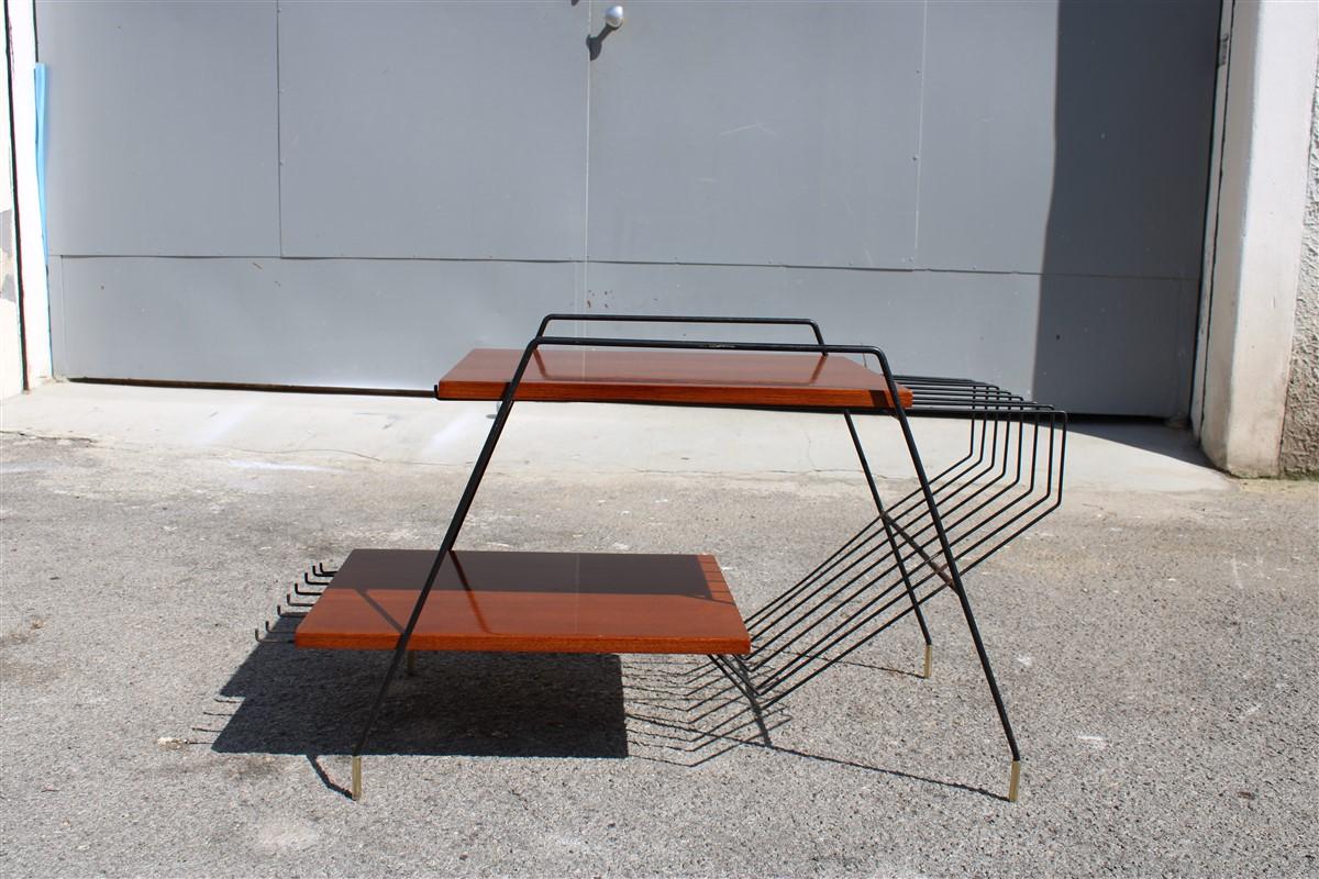 Table basse rectangulaire minimaliste mi-siècle en teck, fer et laiton ISA Home, années 1950 en vente 4