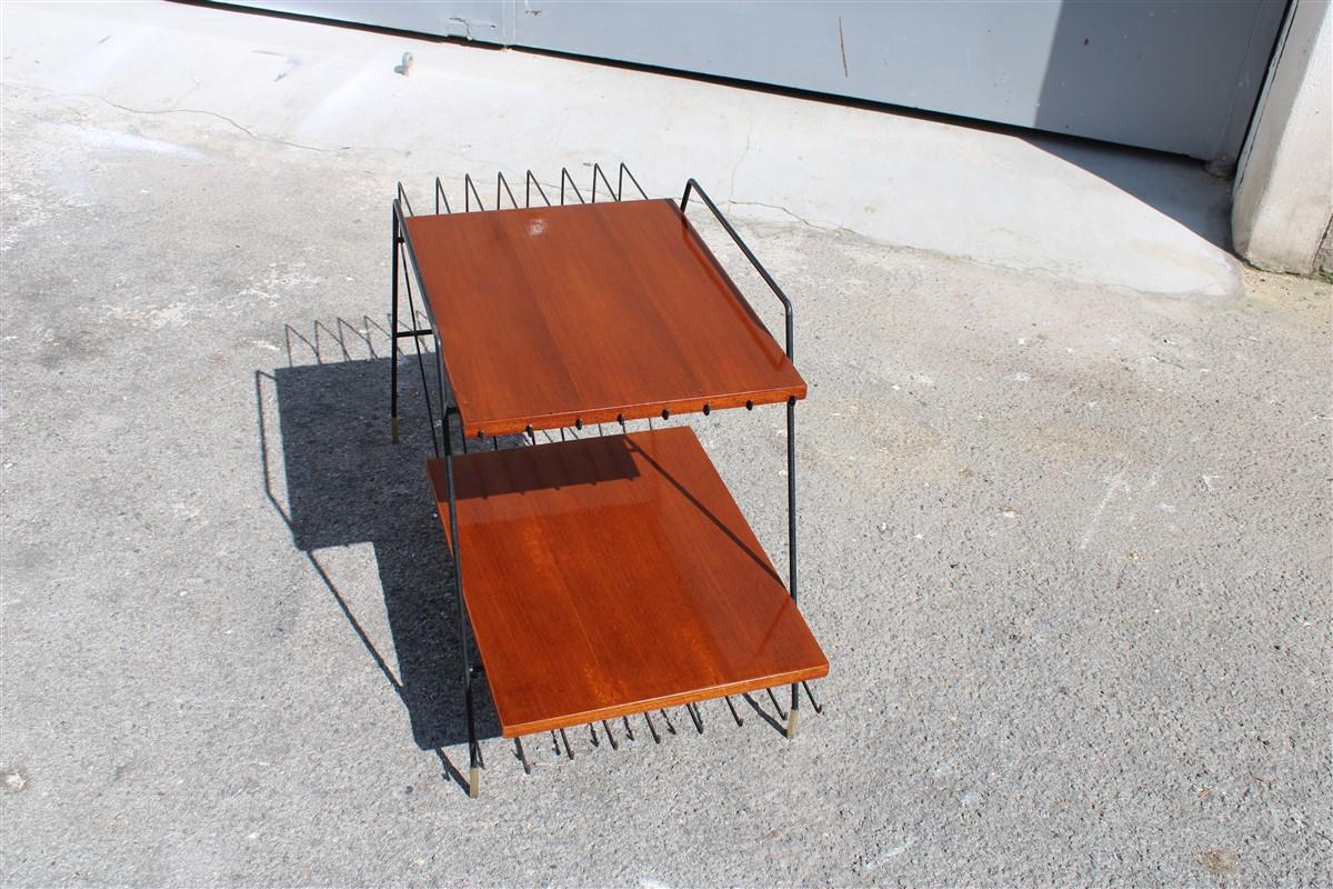 Mid-Century Modern Table basse rectangulaire minimaliste mi-siècle en teck, fer et laiton ISA Home, années 1950 en vente