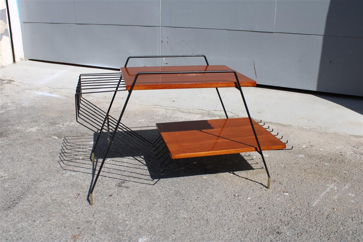 italien Table basse rectangulaire minimaliste mi-siècle en teck, fer et laiton ISA Home, années 1950 en vente