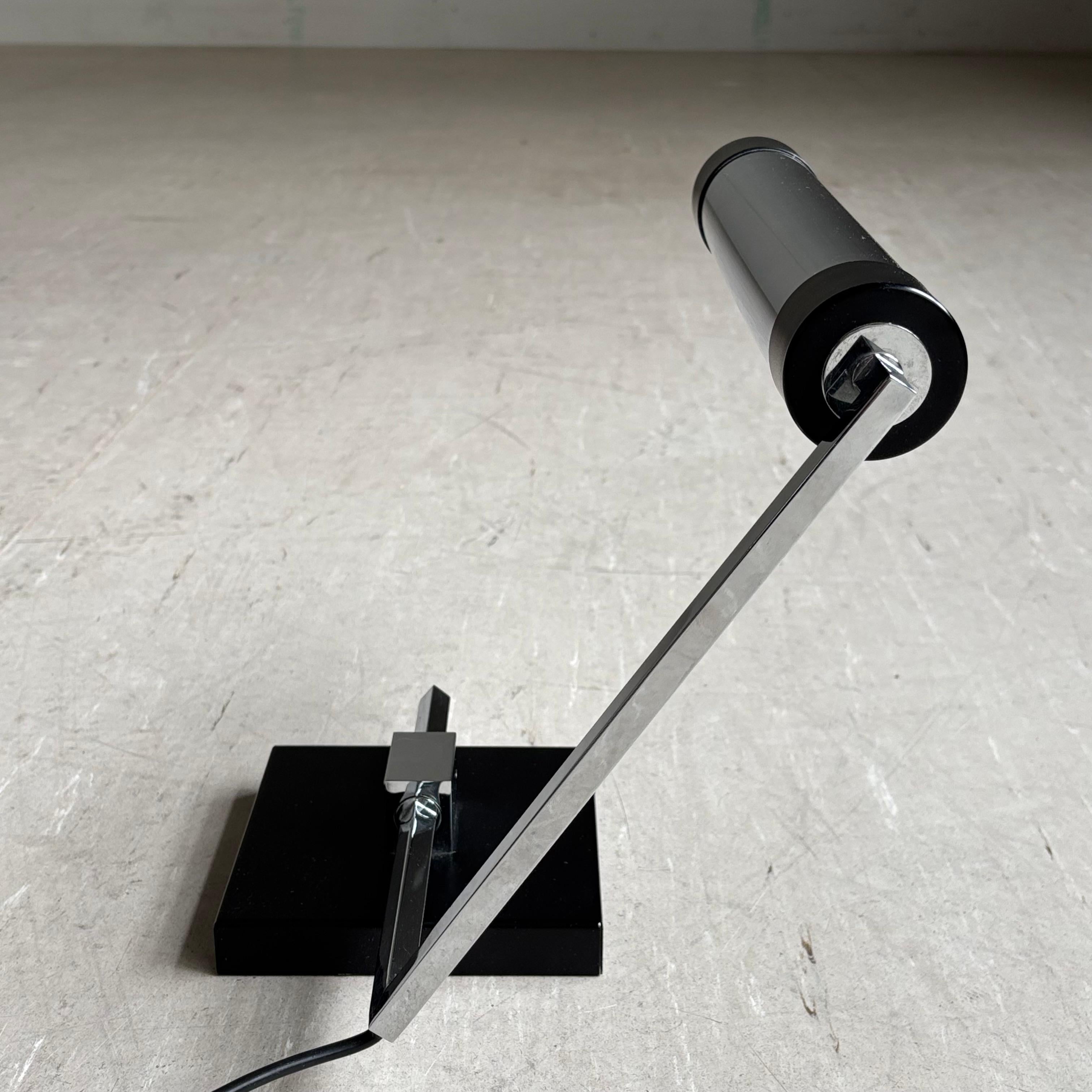 Minimalist Mid Century Desk Lamp - Megal AG (Switzerland) For Sale 3
