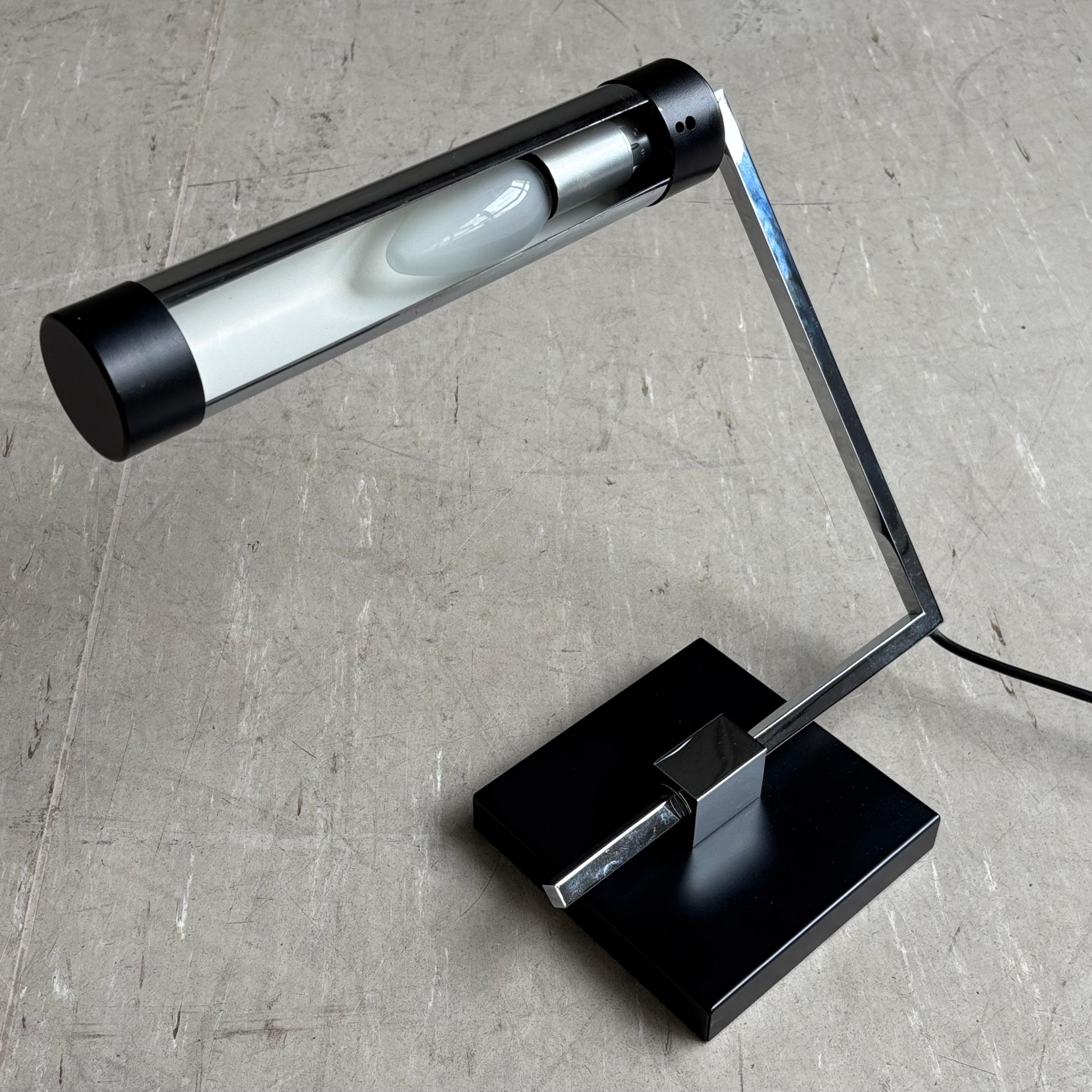 Minimalist Mid Century Desk Lamp - Megal AG (Switzerland) For Sale 8