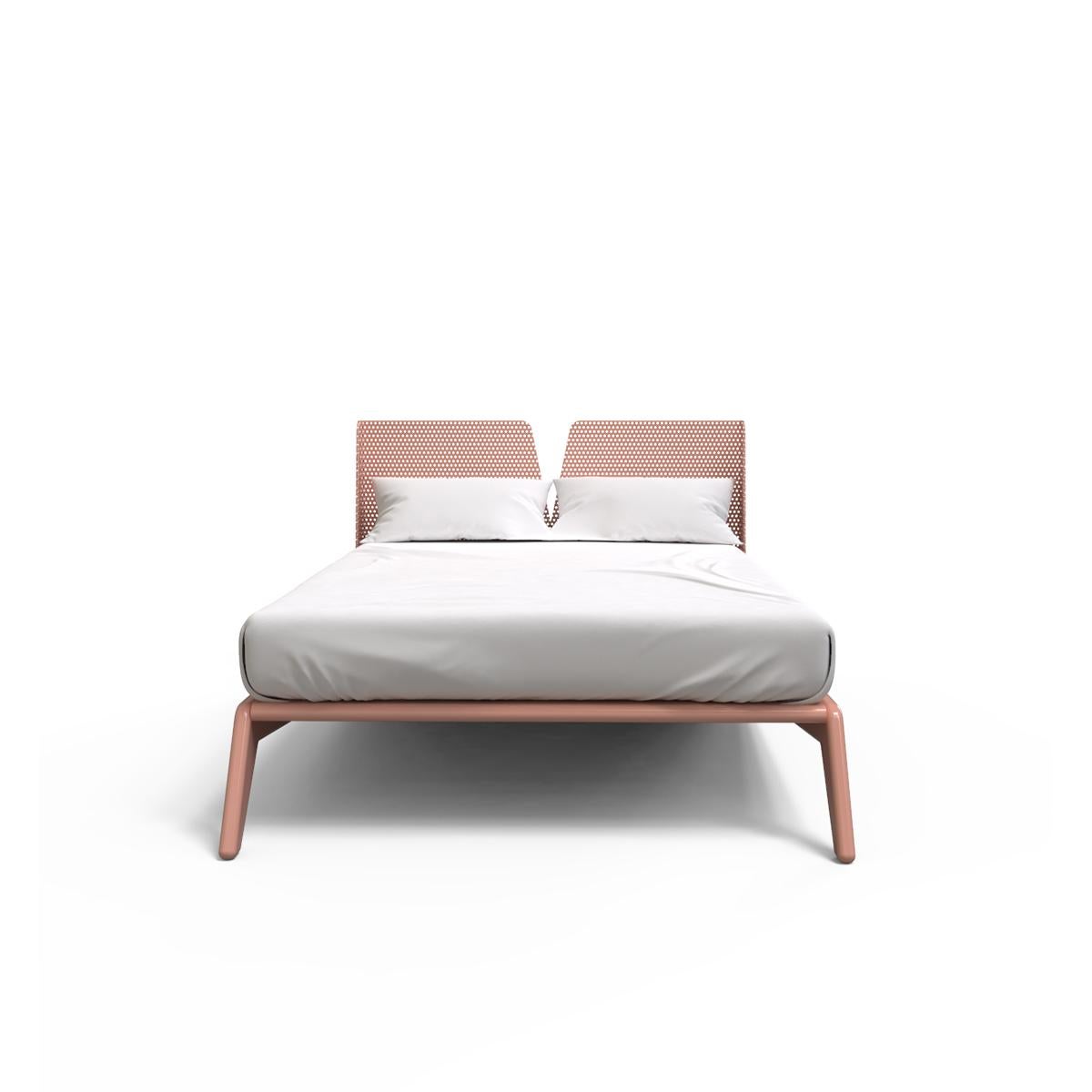 The steel frame features a sleek pink finish, perforated metal add visual interest to the overall Minimalist look. A mix of wood and metal support your mattress, two lean legs add an accent to the design.
Dream on this Kabil bed.

Beech, ash or