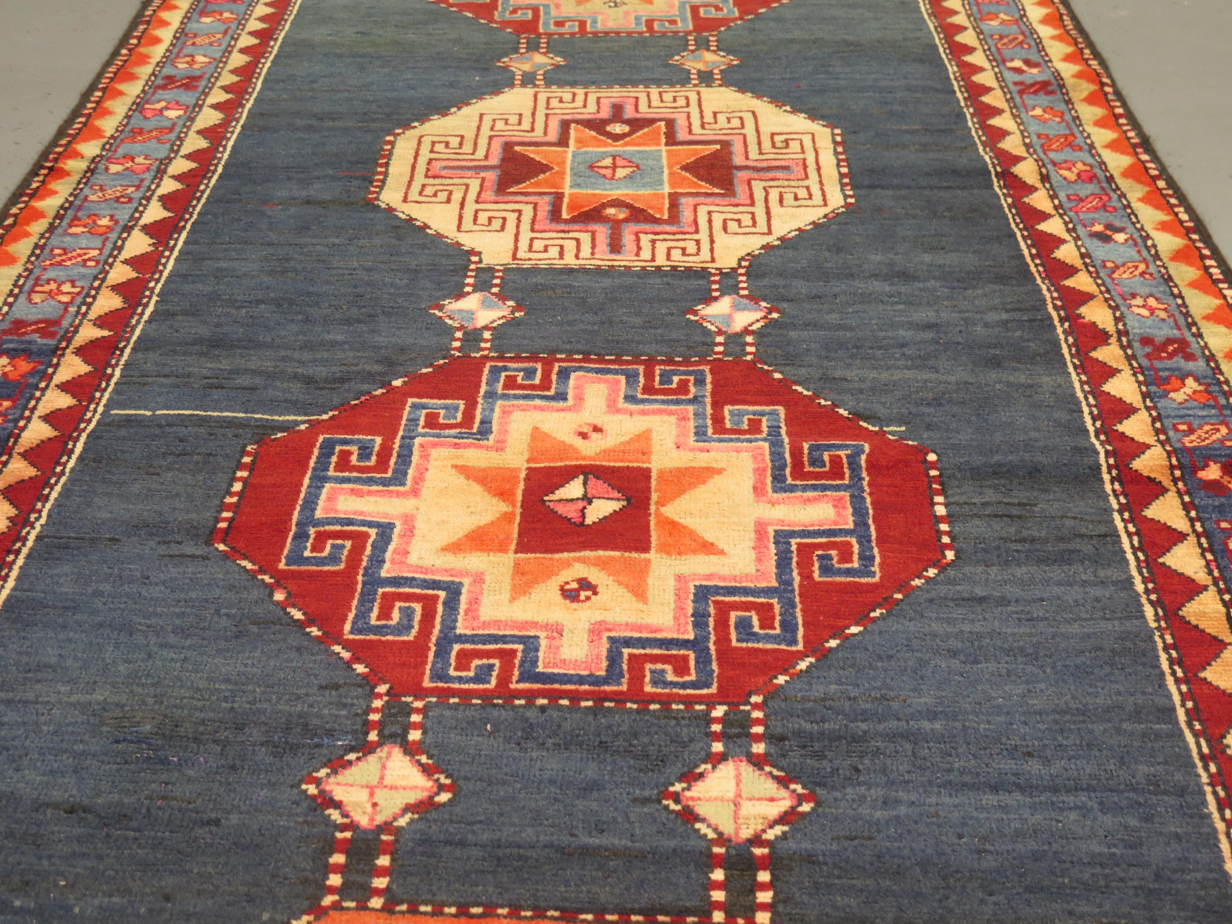 Kazakh Tapis de couloir minimaliste du milieu du siècle, Azerbaïdjan en vente