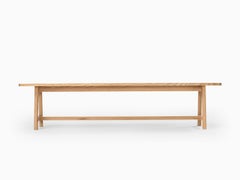 Banco moderno minimalista de la colección FRAME de madera de fresno