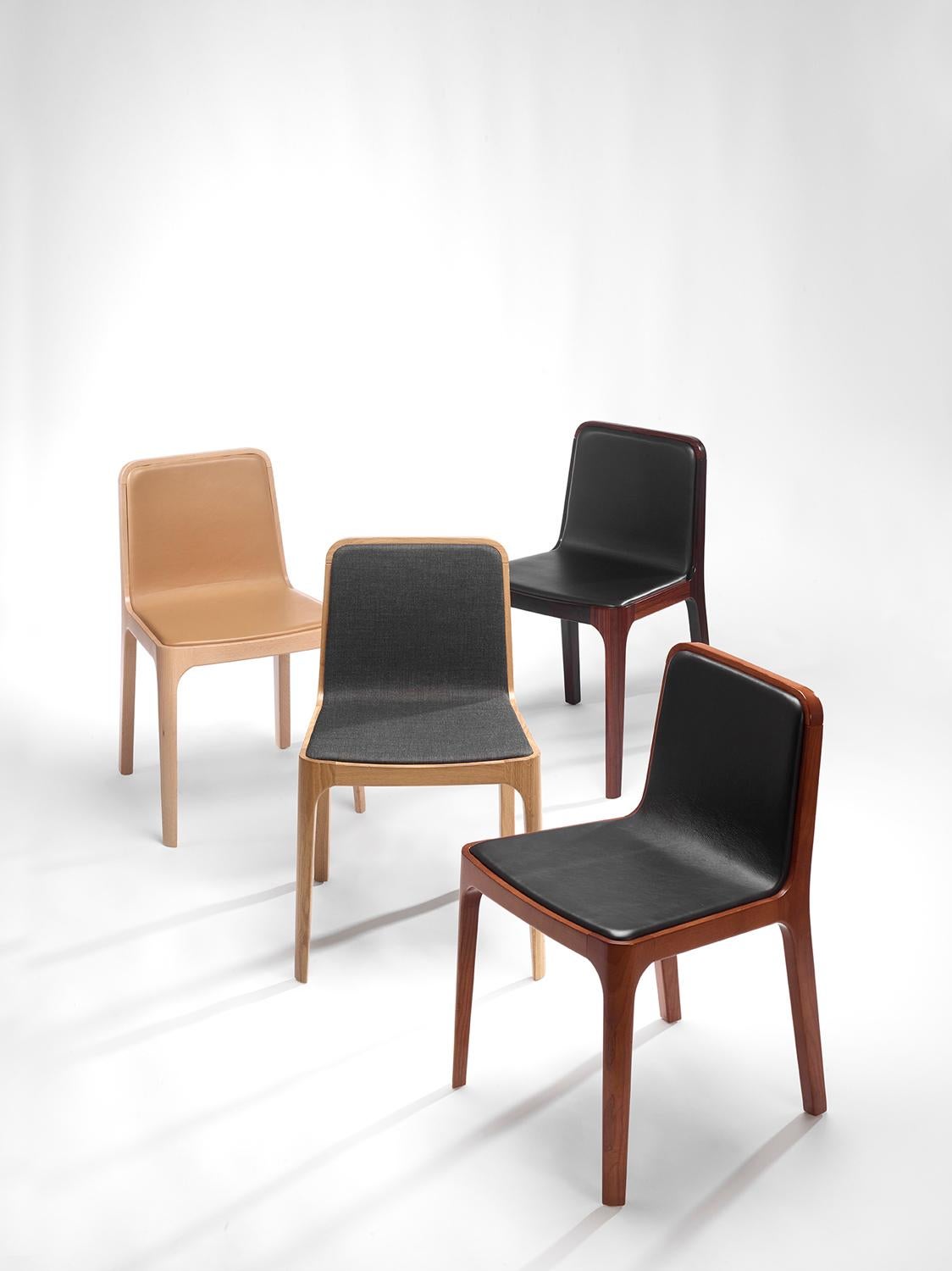 Minimalistischer moderner Stuhl, Eschenholz / Nussbaum gebeizter Finnishing-Stoffpolsterung im Angebot 5