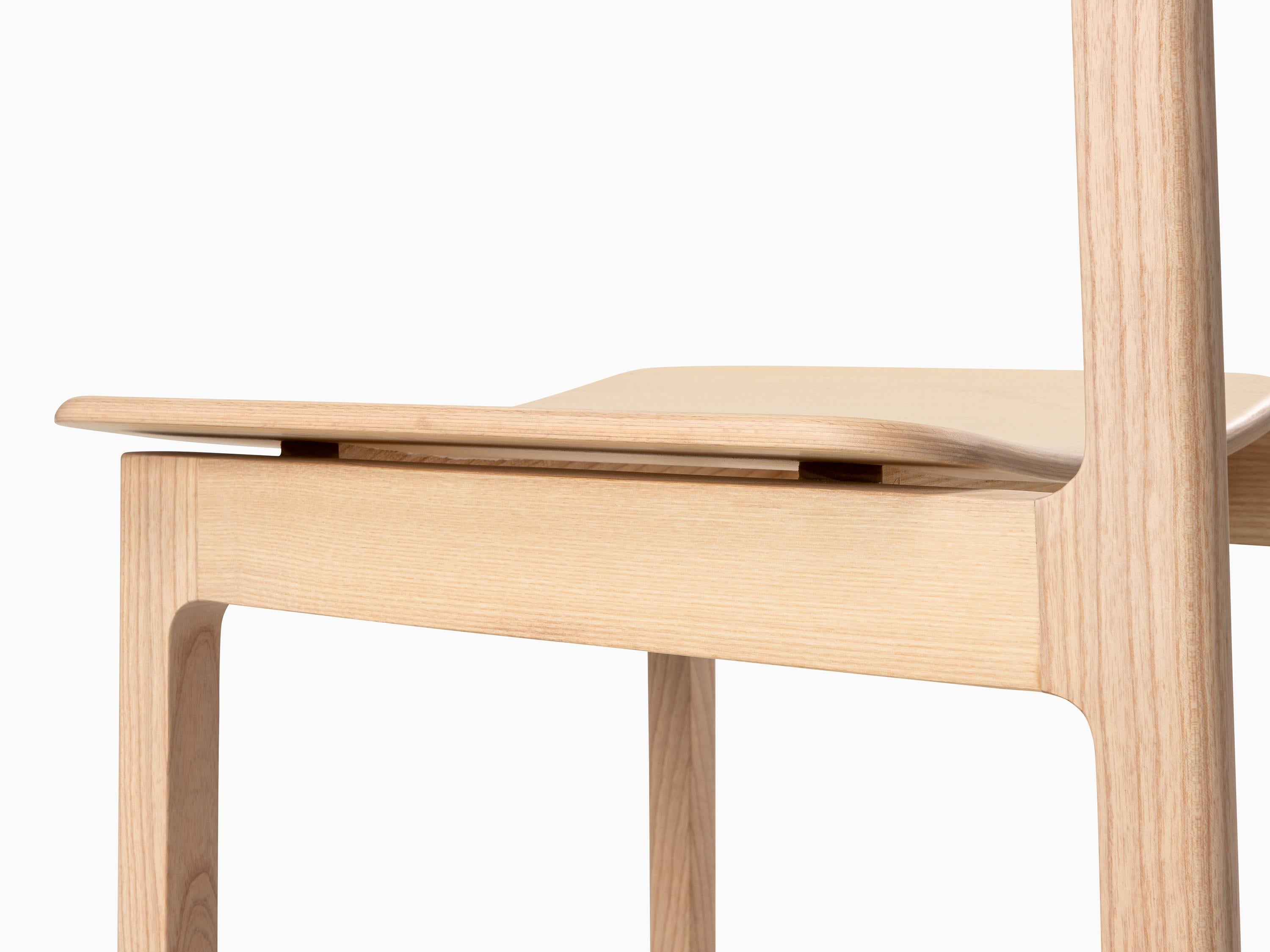 Minimalistischer moderner Stuhl aus Eschenholz FRAME Kollektion (Handgefertigt) im Angebot