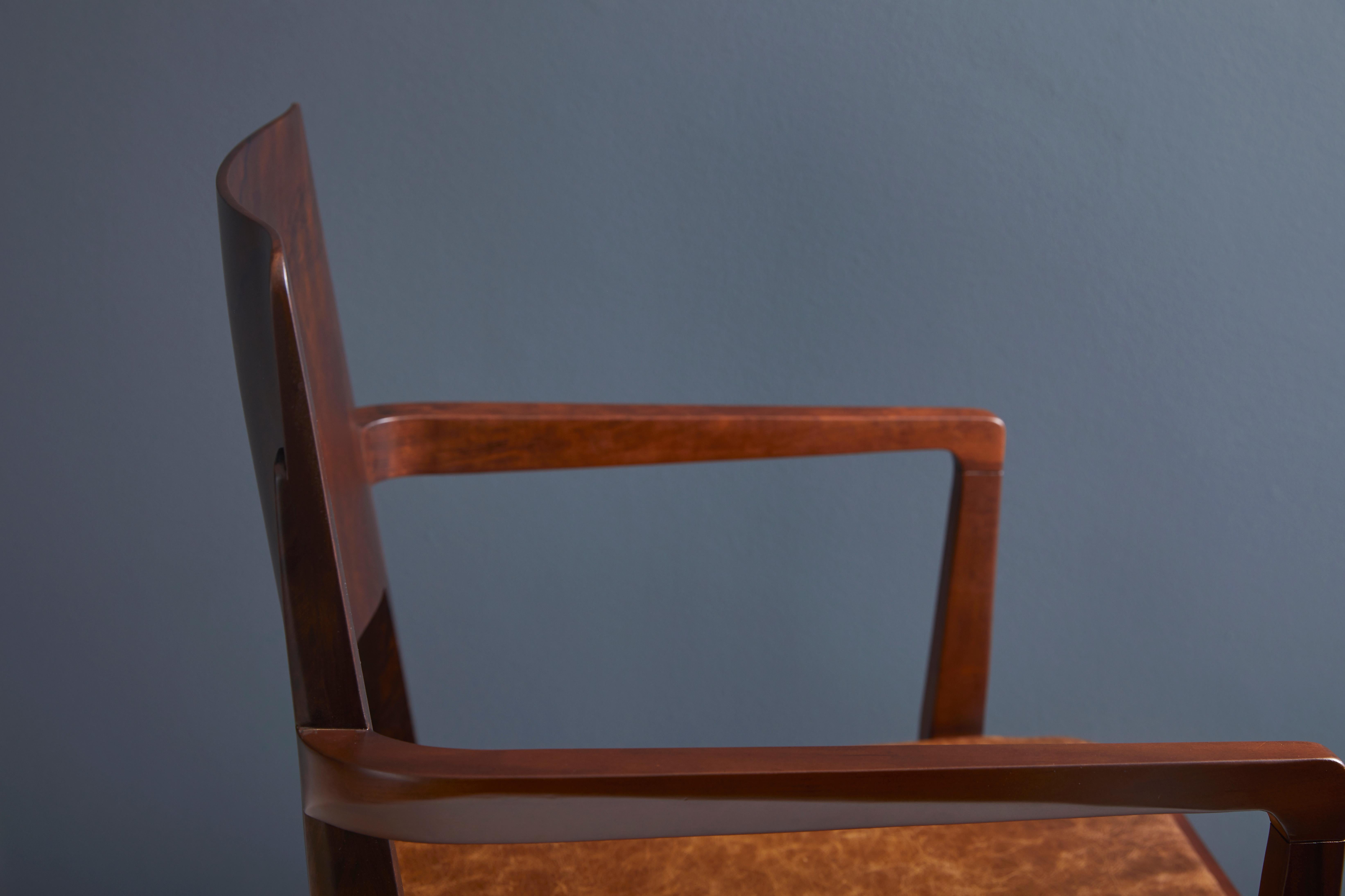 The Moderns Moderns Chair in Black Imbuia Solid Wood Limited Edition (Chaise moderne minimaliste en bois massif d'Imbuia noir) en vente 3