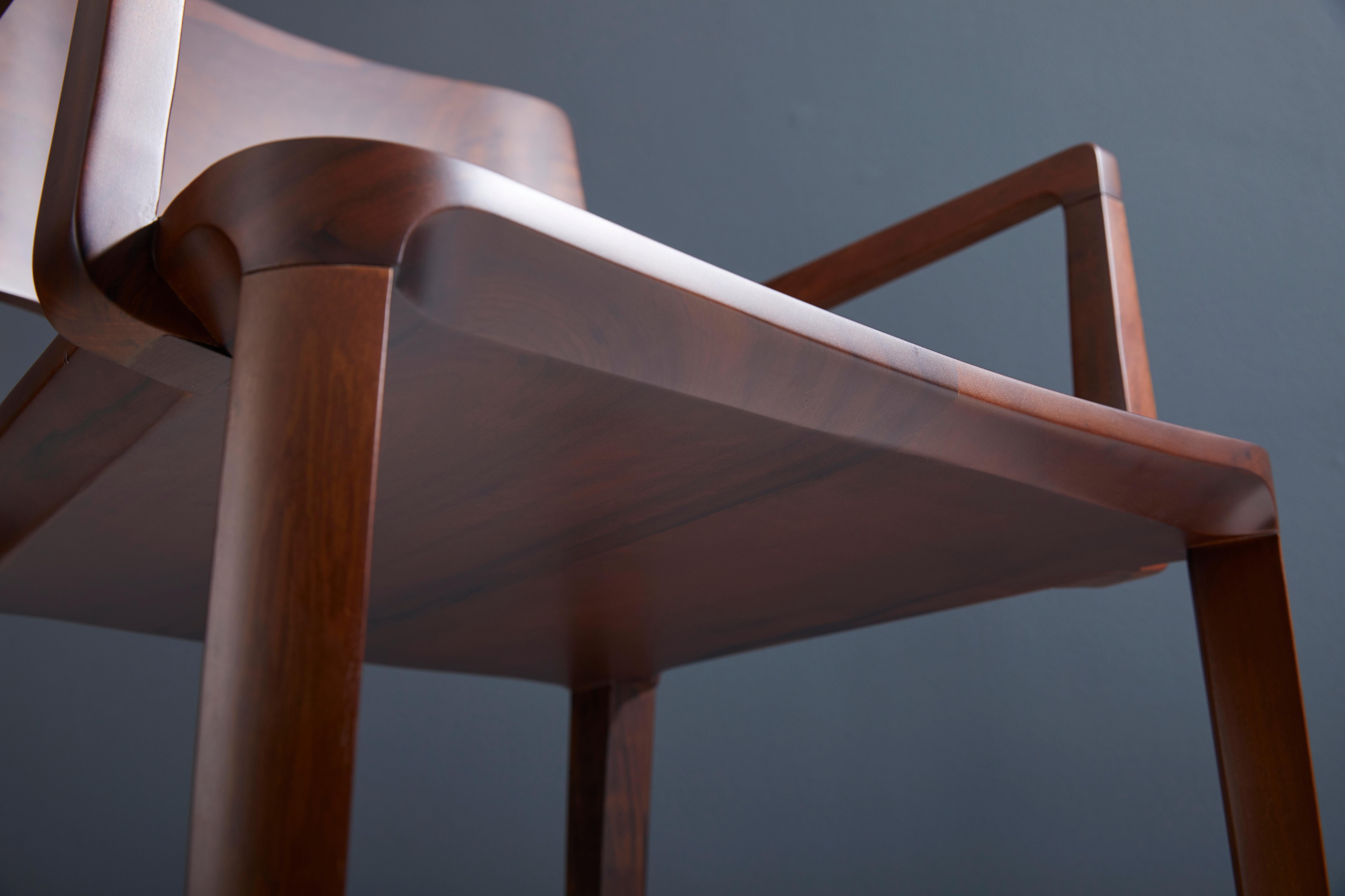 The Moderns Moderns Chair in Black Imbuia Solid Wood Limited Edition (Chaise moderne minimaliste en bois massif d'Imbuia noir) en vente 6