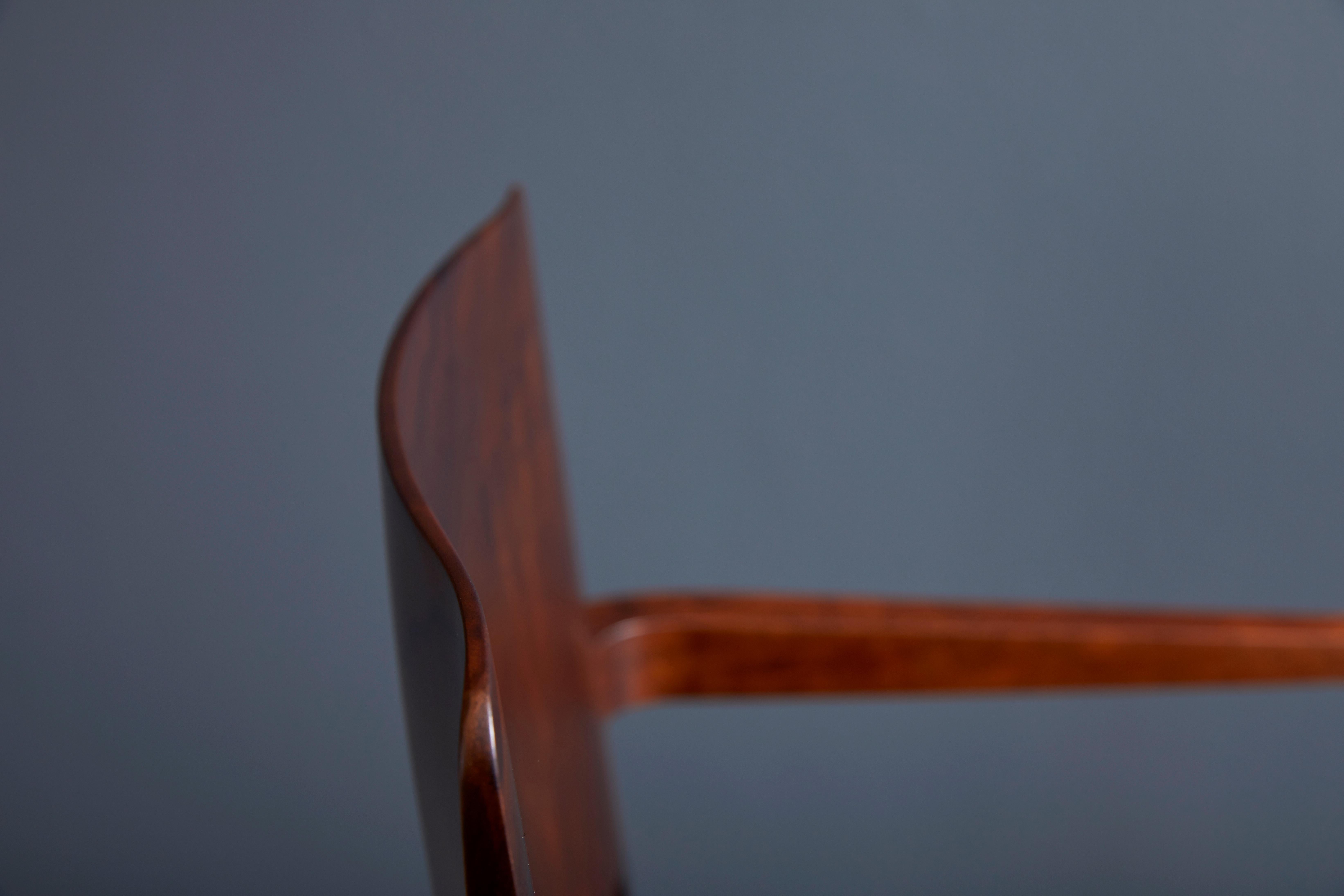The Moderns Moderns Chair in Black Imbuia Solid Wood Limited Edition (Chaise moderne minimaliste en bois massif d'Imbuia noir) en vente 2