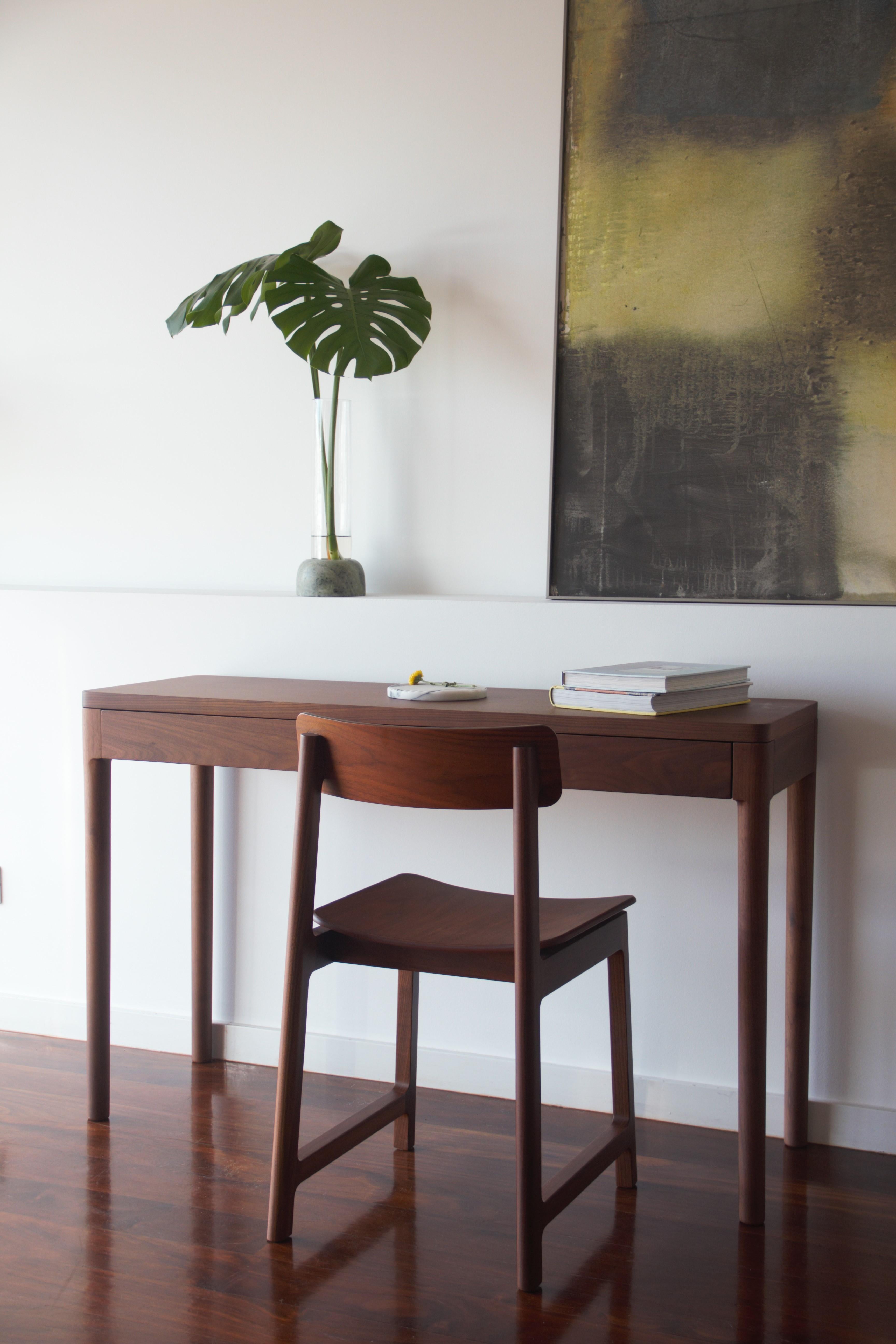 Minimalist Modern Console Table in Oak For Sale 2