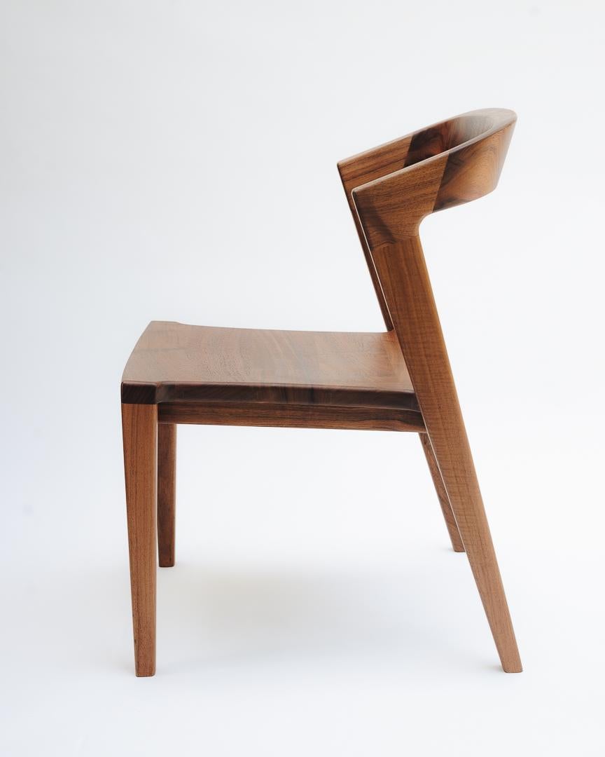 Minimalist Modern Dining Chair in Mexican Hardwood In New Condition For Sale In PARQUE INDUSTRIAL OTHON P BLANCO, Quintana Roo