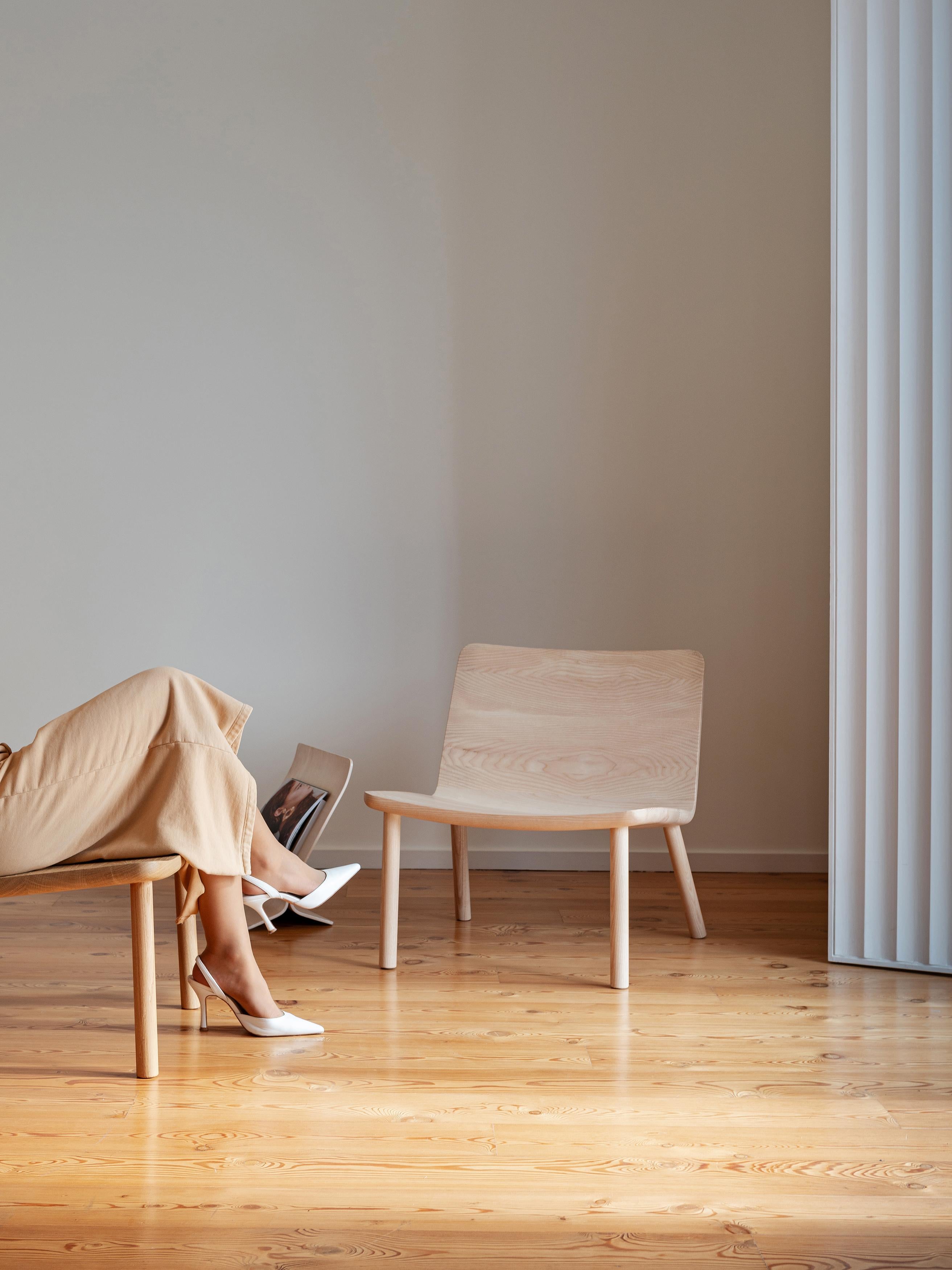 Minimalist Modern Lounge Chair in Natural Ash In New Condition For Sale In Lisbon, PT