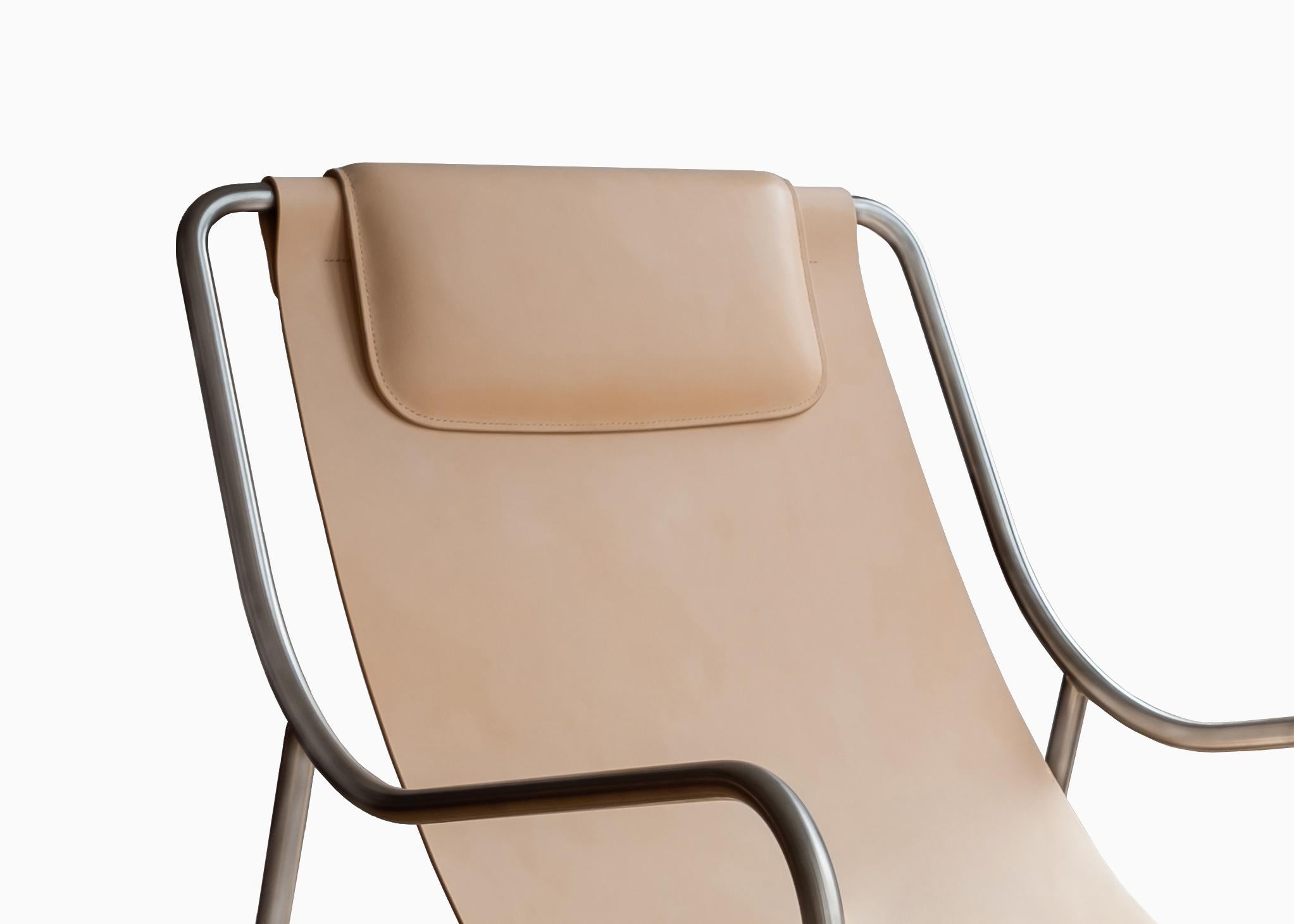 Embracing the purpose to take a break, LISBOA chair invites you to just sit and relax. Combining many observations from different cultures of how people use chairs and which role they play in their every-day life, Keiji Takeuchi designed the LISBOA