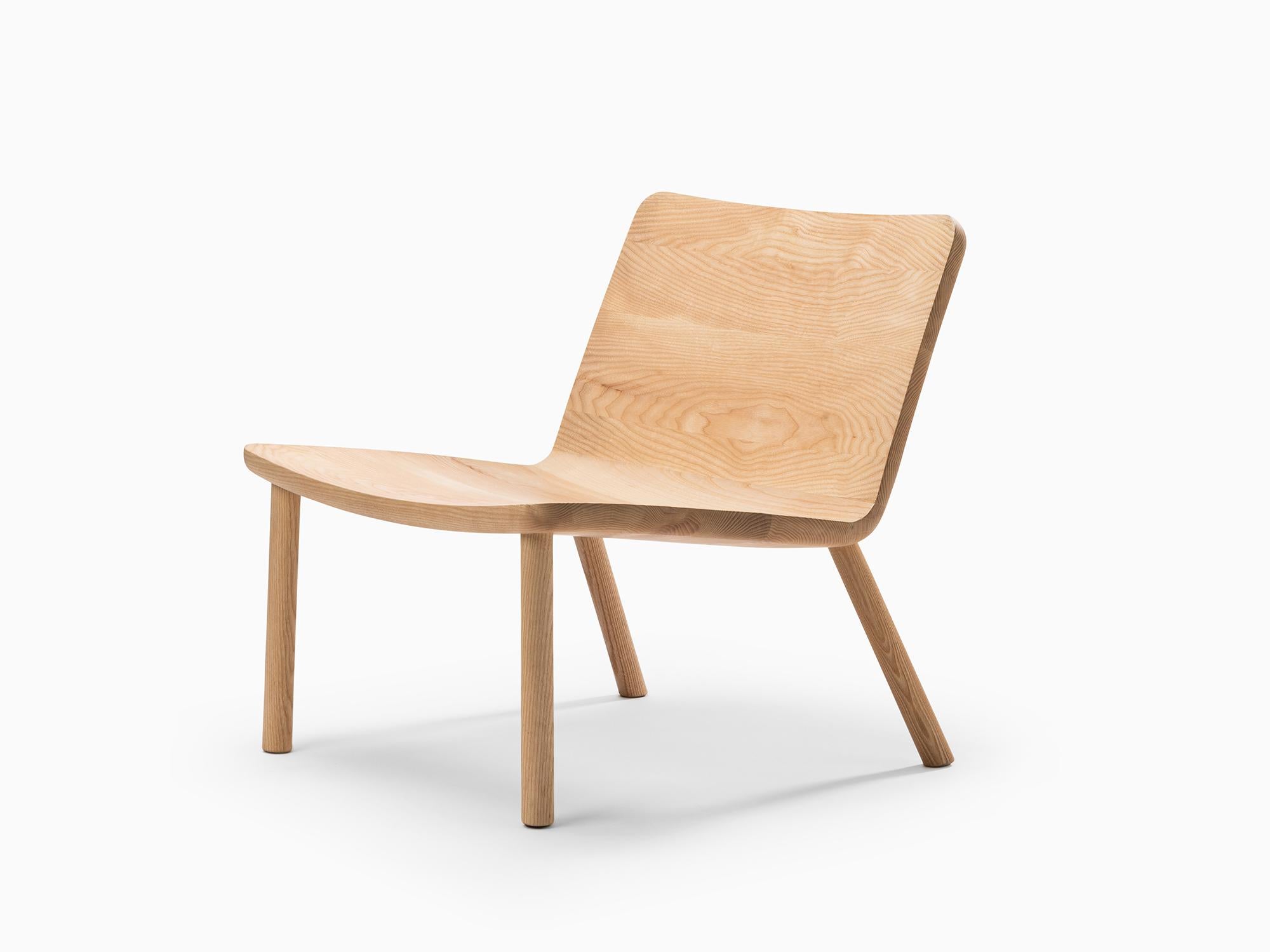 Minimalist Modern Lounge Chair in Natural Oak For Sale 3