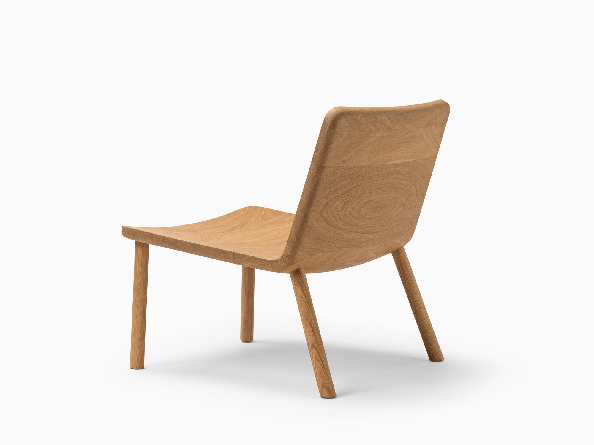 minimalist lounge chair