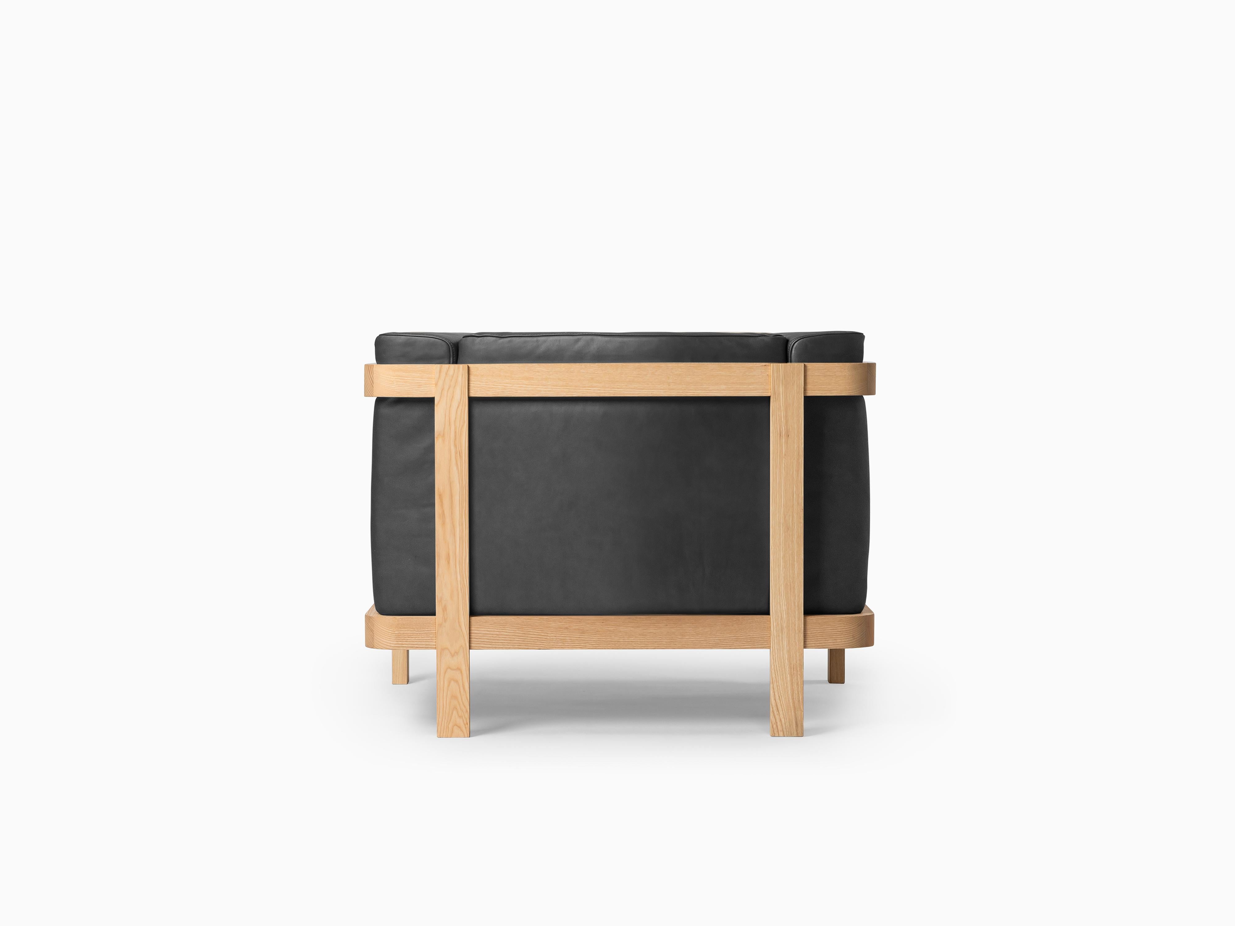  The Minimalist Modern Lounge Chair LIFT - Set of 2 defines sophistication and functionality with a minimalist touch. Created for those who appreciate clean, elegant design, this lounge chair strikes the perfect balance between modern aesthetics and