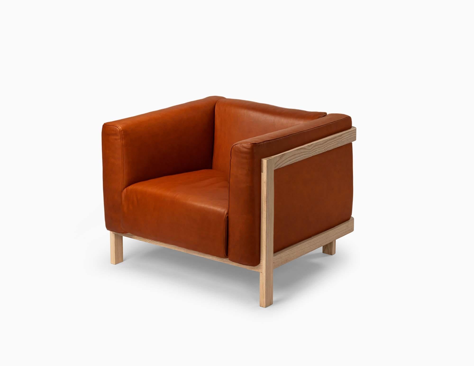 Minimalist Modern Lounge Chair LIFT – Set of 2 in Ash Wood and Leather For Sale 3