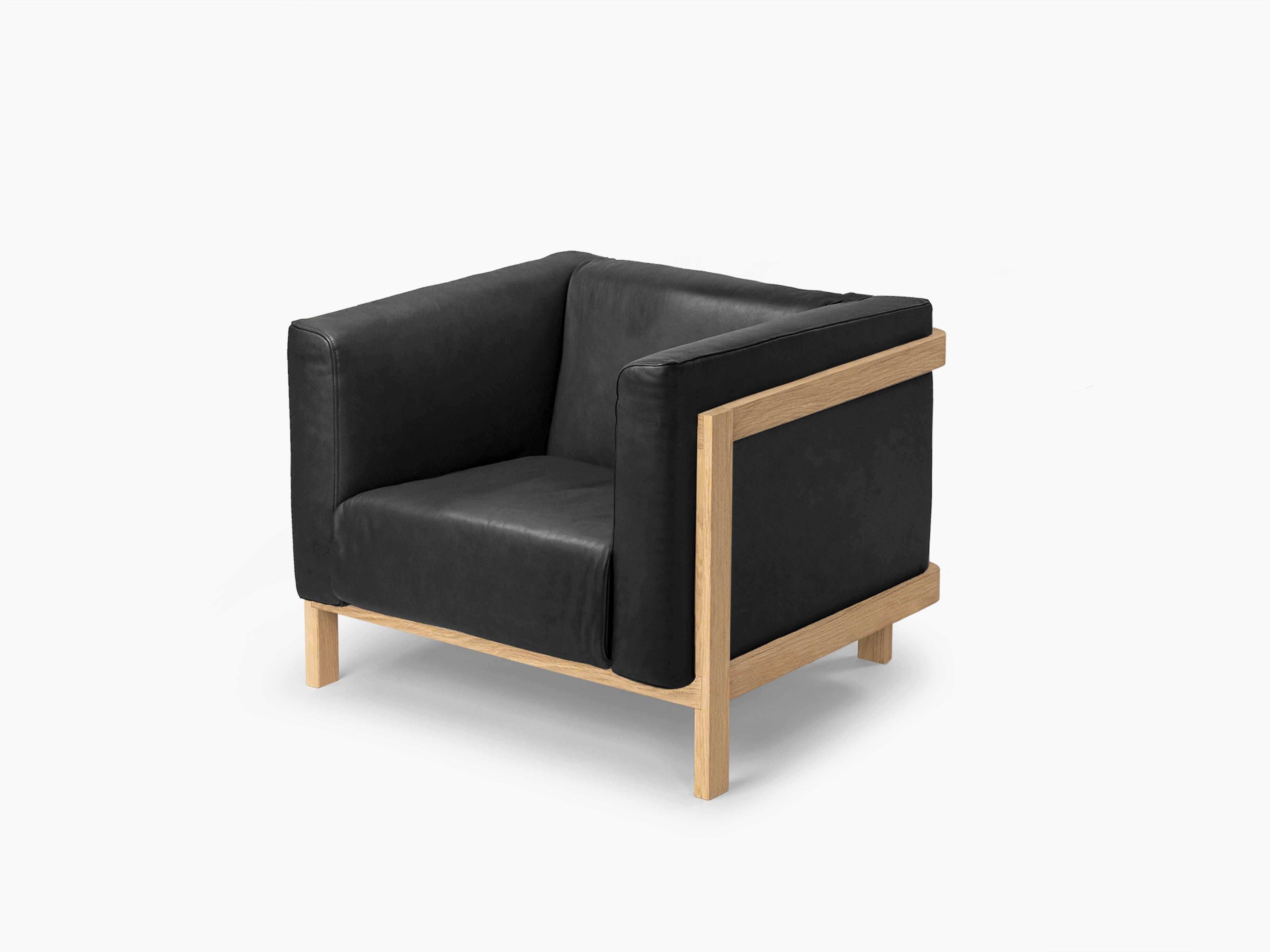 The Minimalist Modern Lounge Chair LIFT – Set of 2 in Oak Wood is the perfect blend of sophistication, functionality, and minimalist design. Created for those who appreciate clean lines and refined aesthetics, this lounge chair strikes a perfect