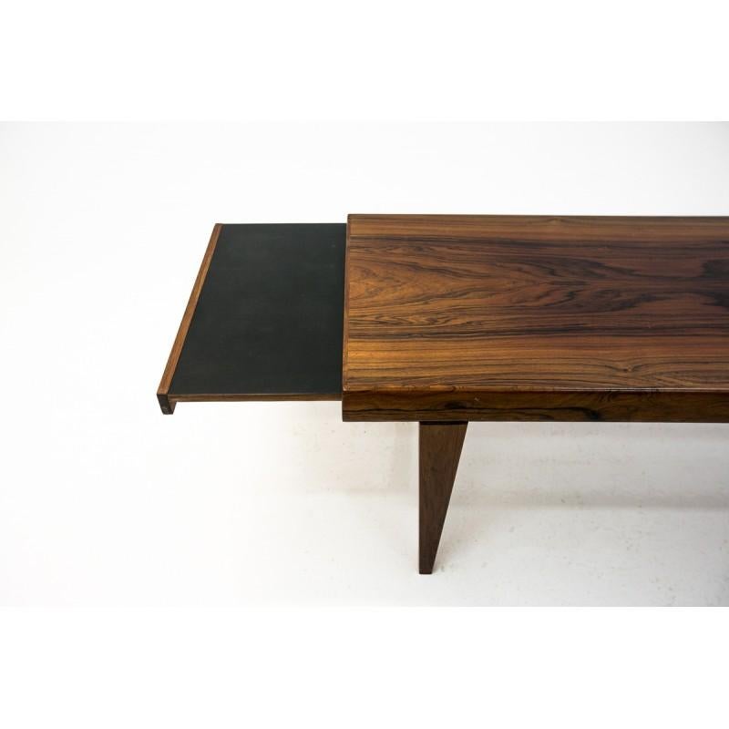 Mid-20th Century Minimalist Modern Rosewood Coffee Table, Scandinavia, 1960s