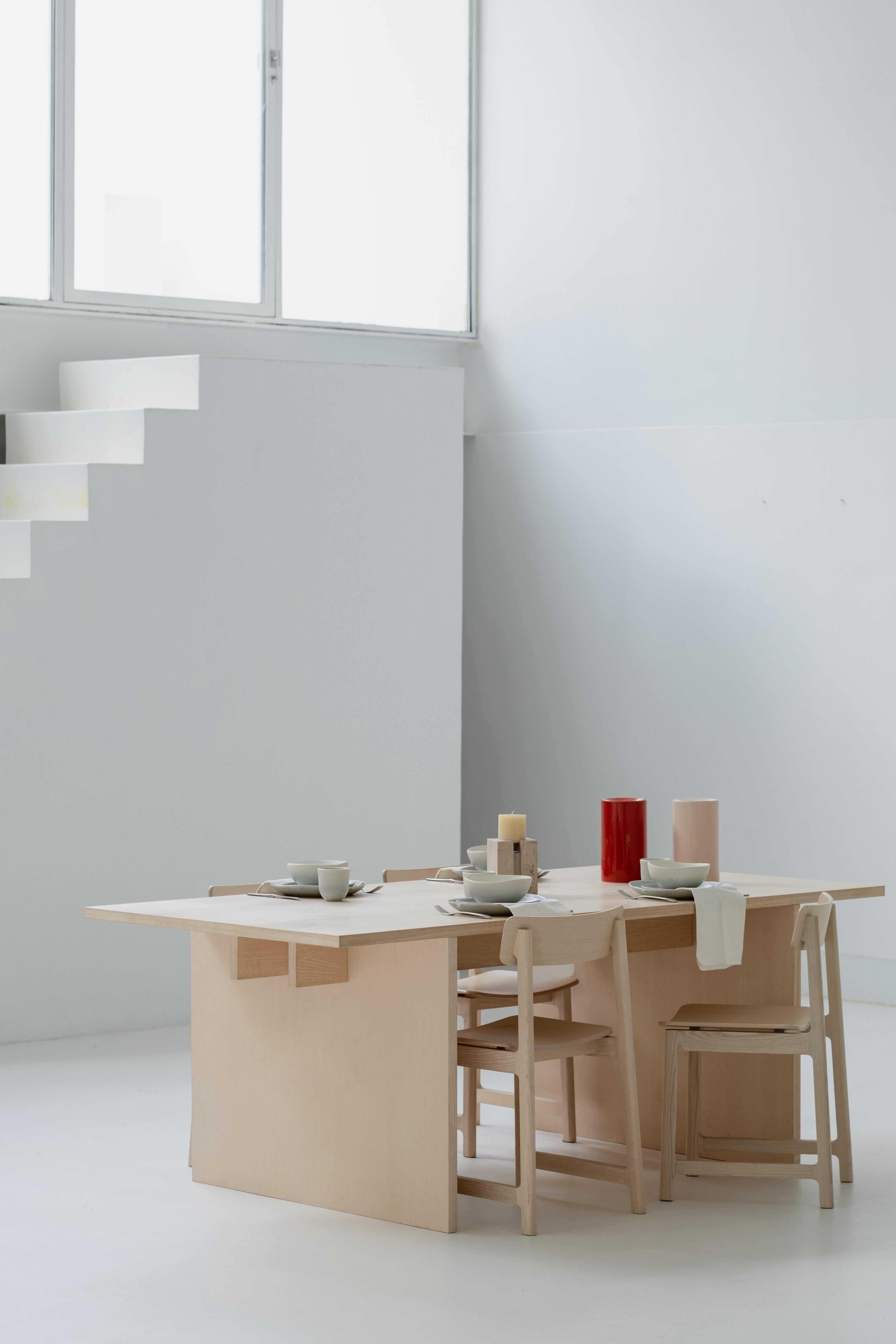 Minimalist Modern Table in Ash Wood In New Condition For Sale In Lisboa, Lisboa