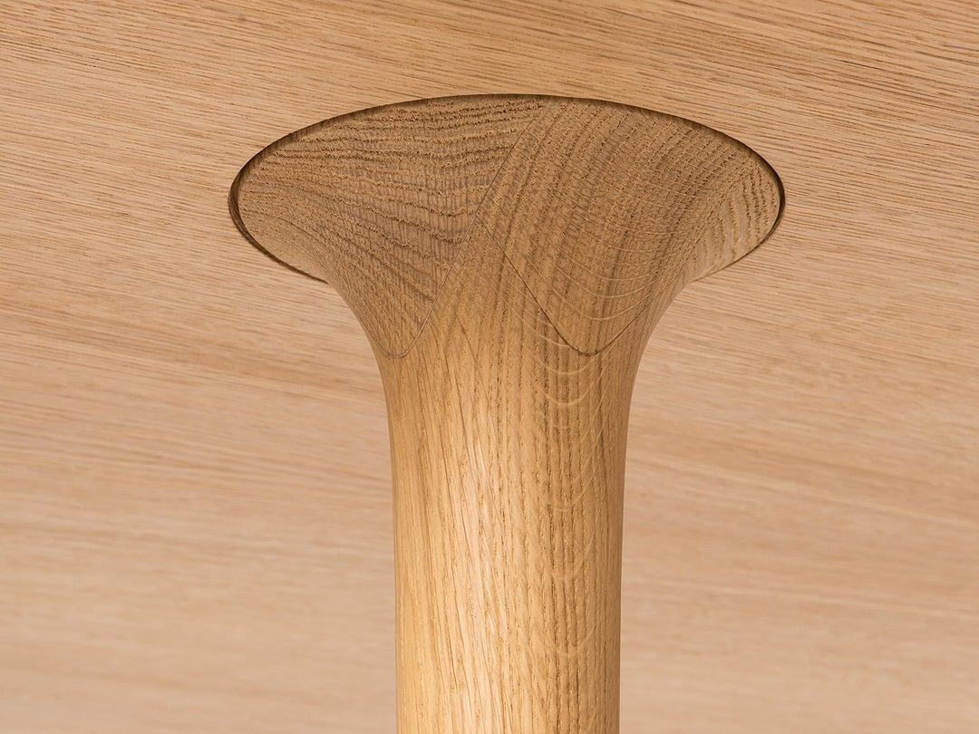 Minimalistischer moderner rechteckiger Tisch aus Eschenholz (Moderne) im Angebot