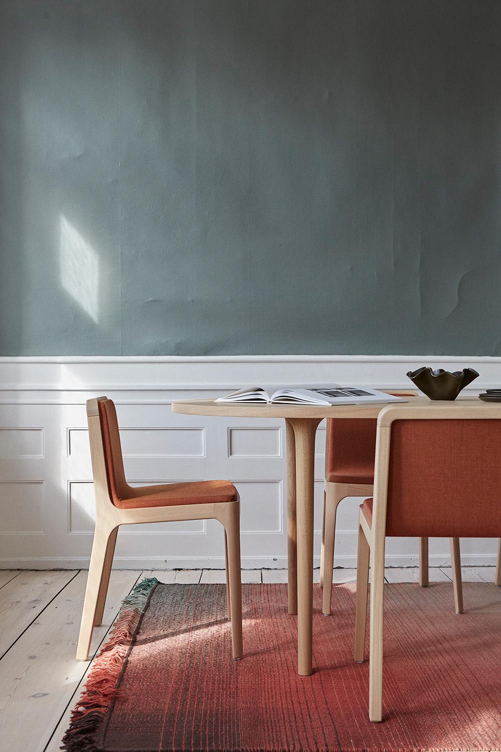 Table moderne minimaliste ronde en bois de frêne 130 cm en vente 1