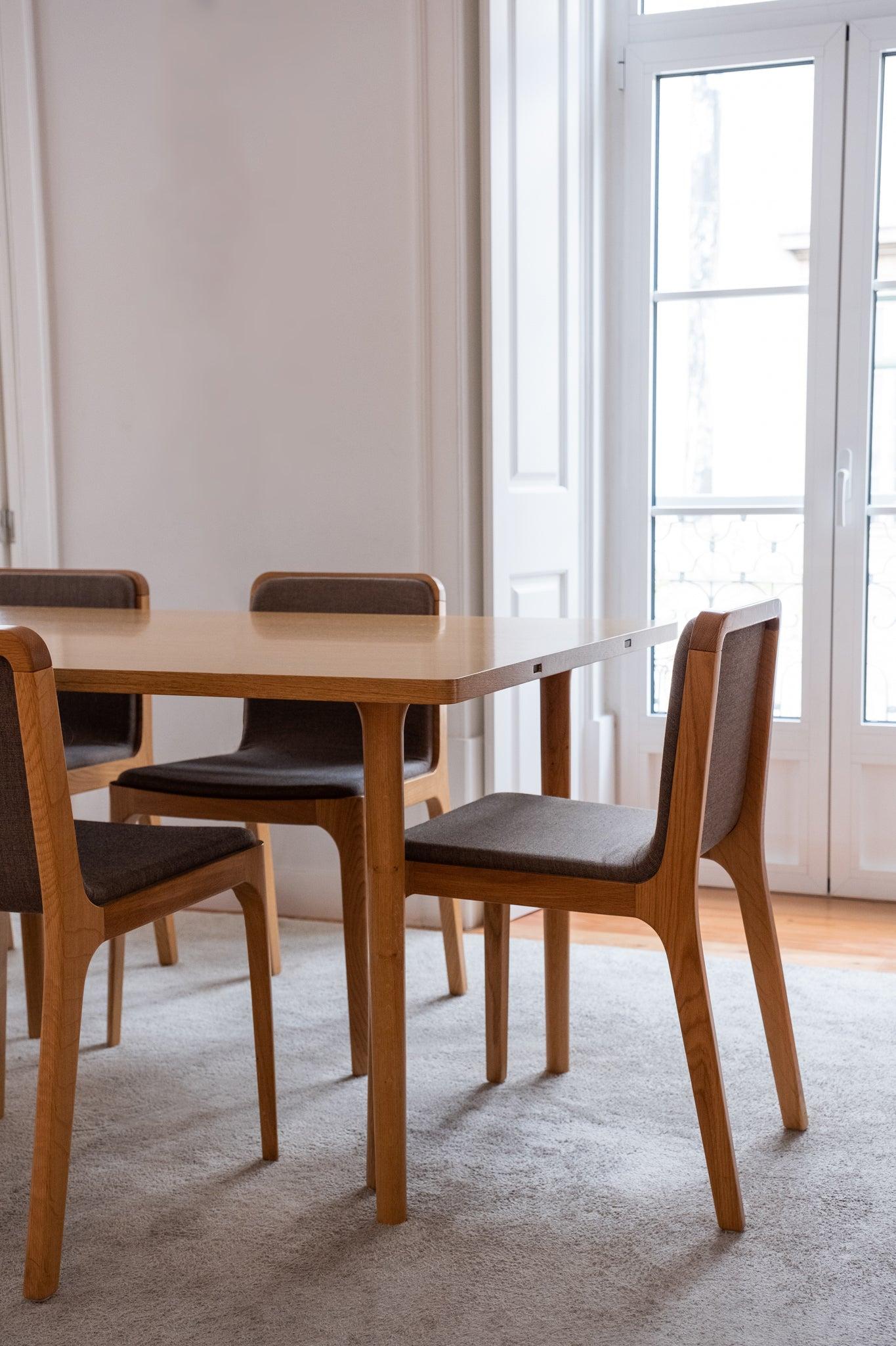 Portuguese Minimalist Modern Table in Oak Wood Extendable For Sale