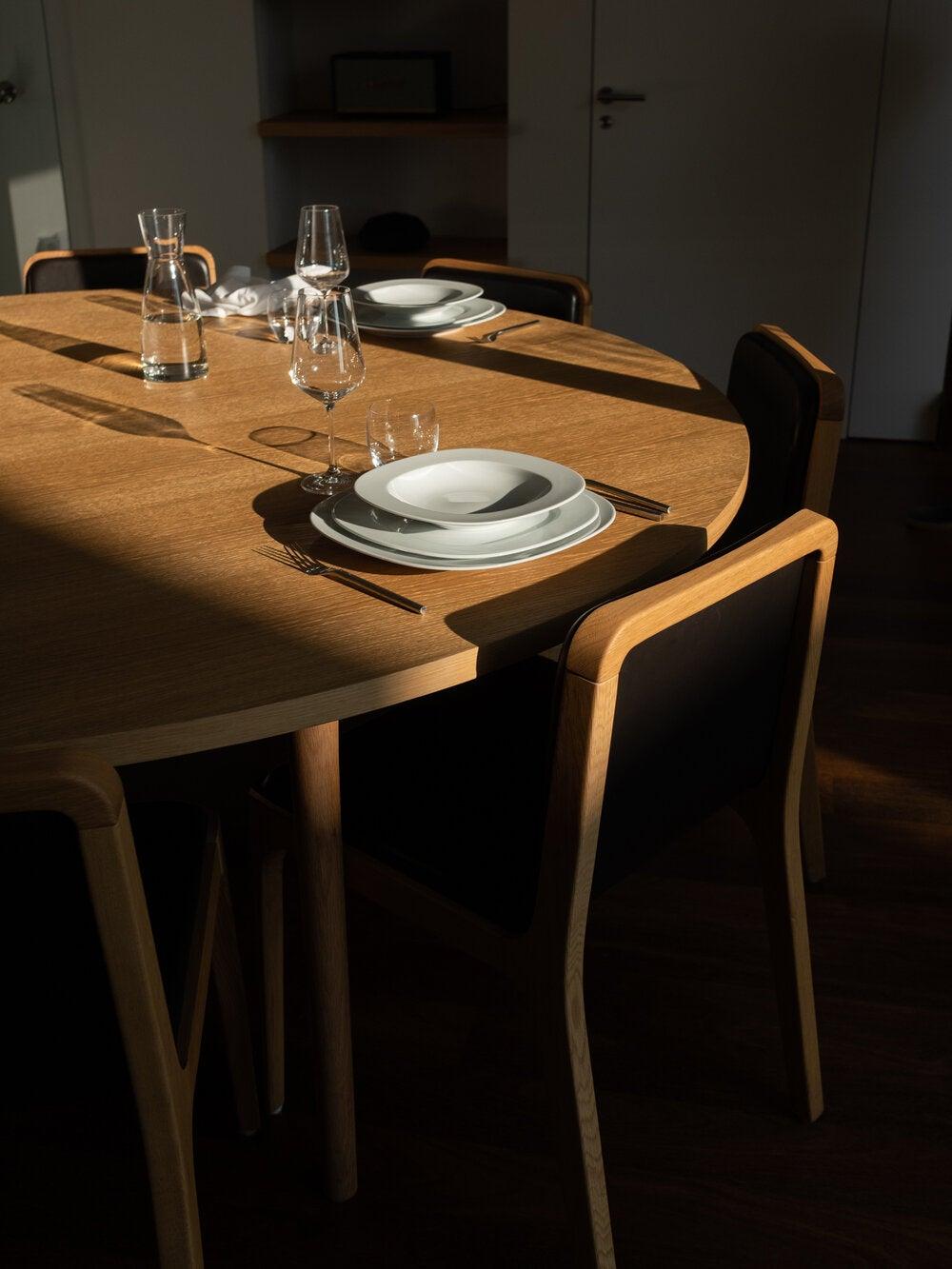 Portugais Table moderne minimaliste ronde en bois de chêne 160 cm en vente