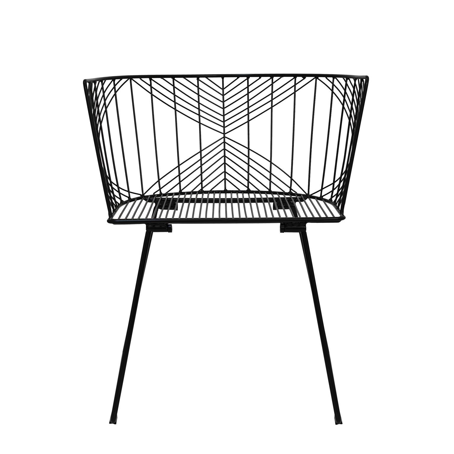 Bend Goods Wire Furniture
A Bend Goods original design, the captain chair is truly one of a kind. It has a generous seat for better maneuverability, making this the ideal wire chair for any dining experiences full of entertainment. The captain