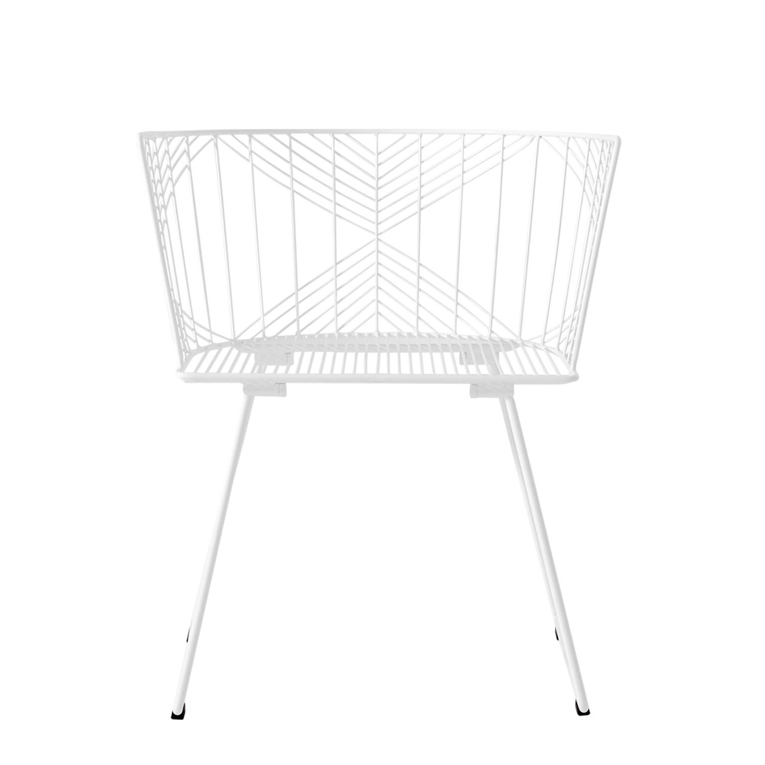 Bend Goods wire furniture
A Bend Goods original design, the Captain chair is truly one of a kind. It has a generous seat for better maneuverability, making this the ideal wire chair for any dining experiences full of entertainment. The Captain