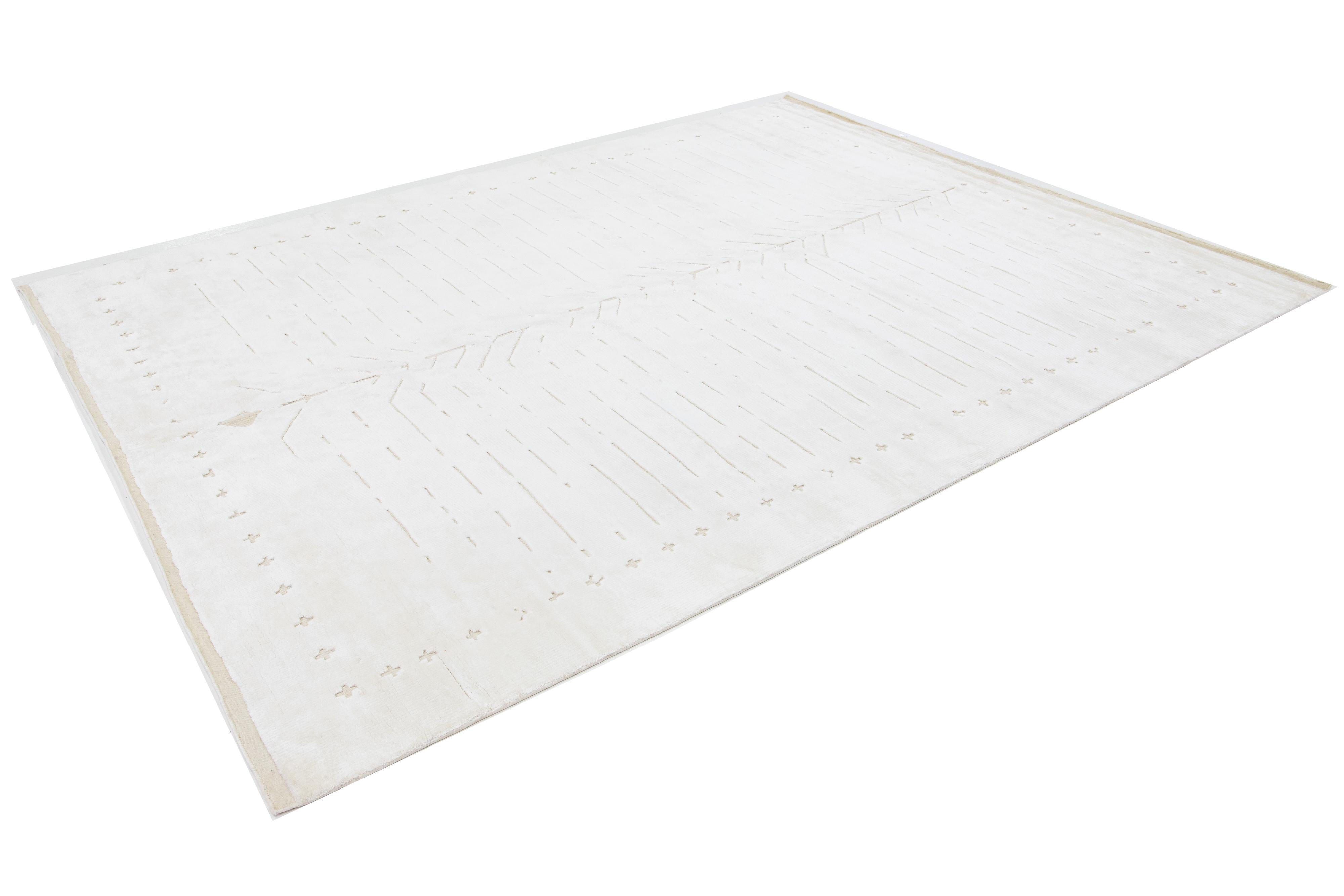 XXI secolo e contemporaneo Tappeto moderno minimalista in lana in stile marocchino in avorio in vendita