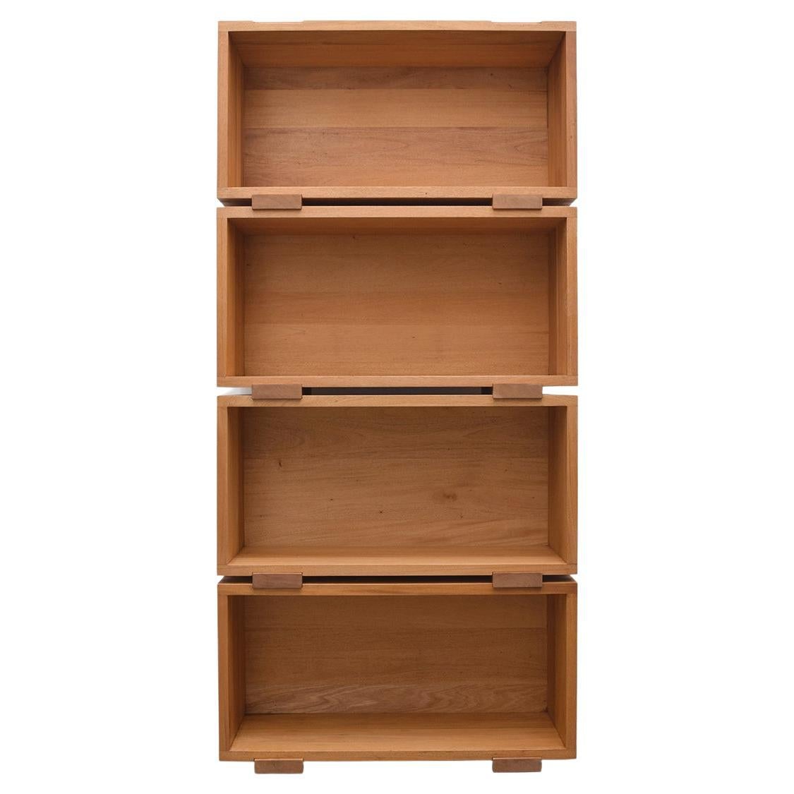 Modulares Bücherregal aus massivem karibischem Nussbaumholz im minimalistischen Stil, 4 Teile im Angebot