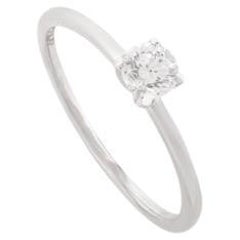 Anillo minimalista de moissanita hecho a mano en oro blanco macizo de 18 quilates para mujer