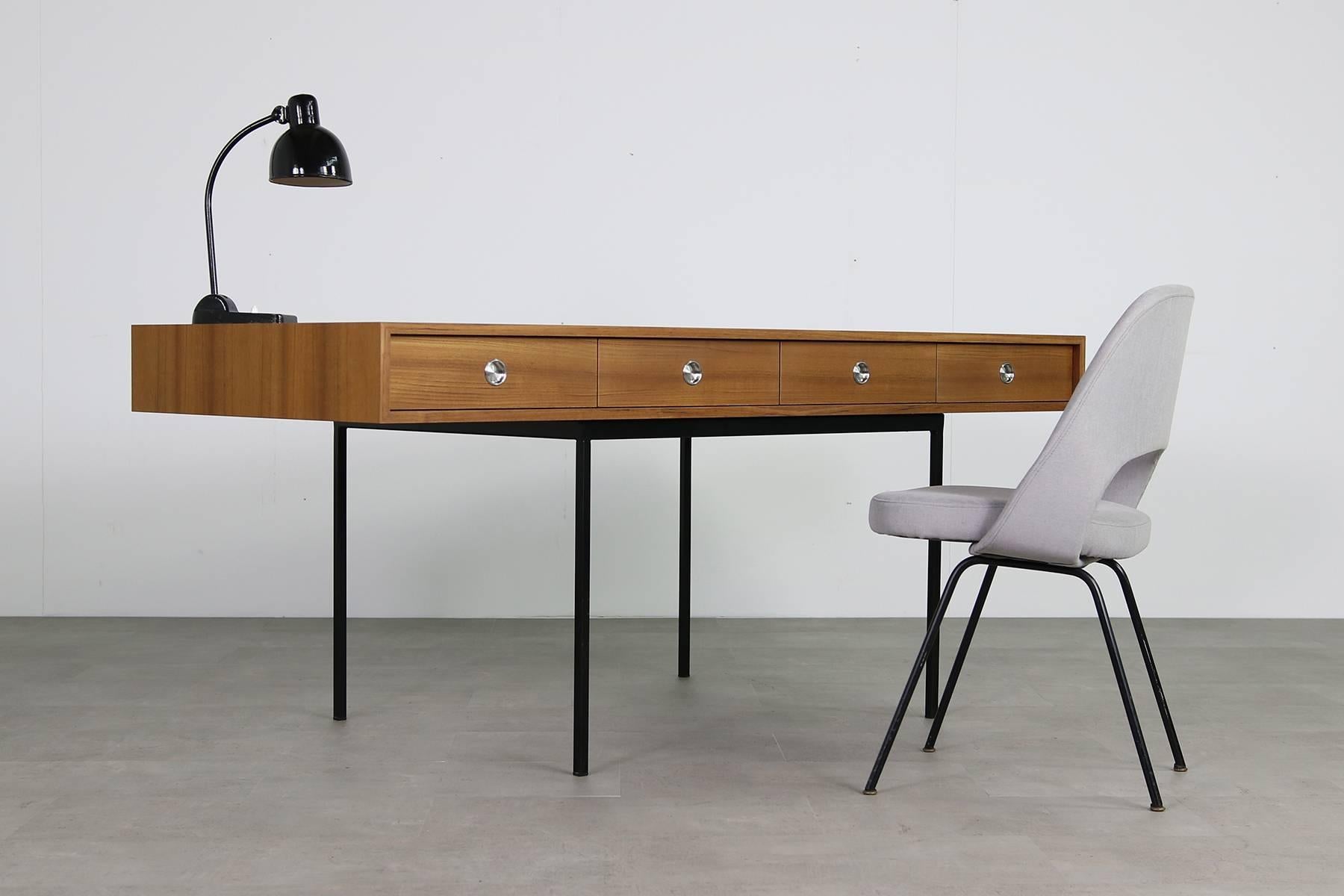 Minimalist Nathan Lindberg Design Teak and Metal Writing Table Mod. NL40 6