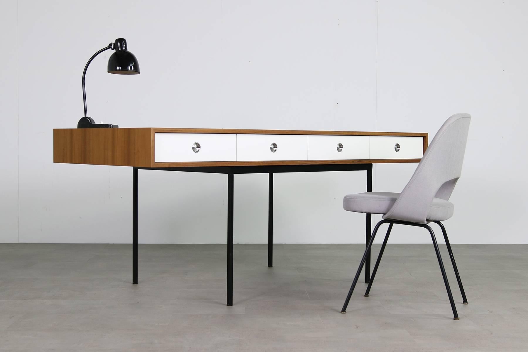 Minimalist Nathan Lindberg Design Teak and Metal Writing Table Mod. NL40 7
