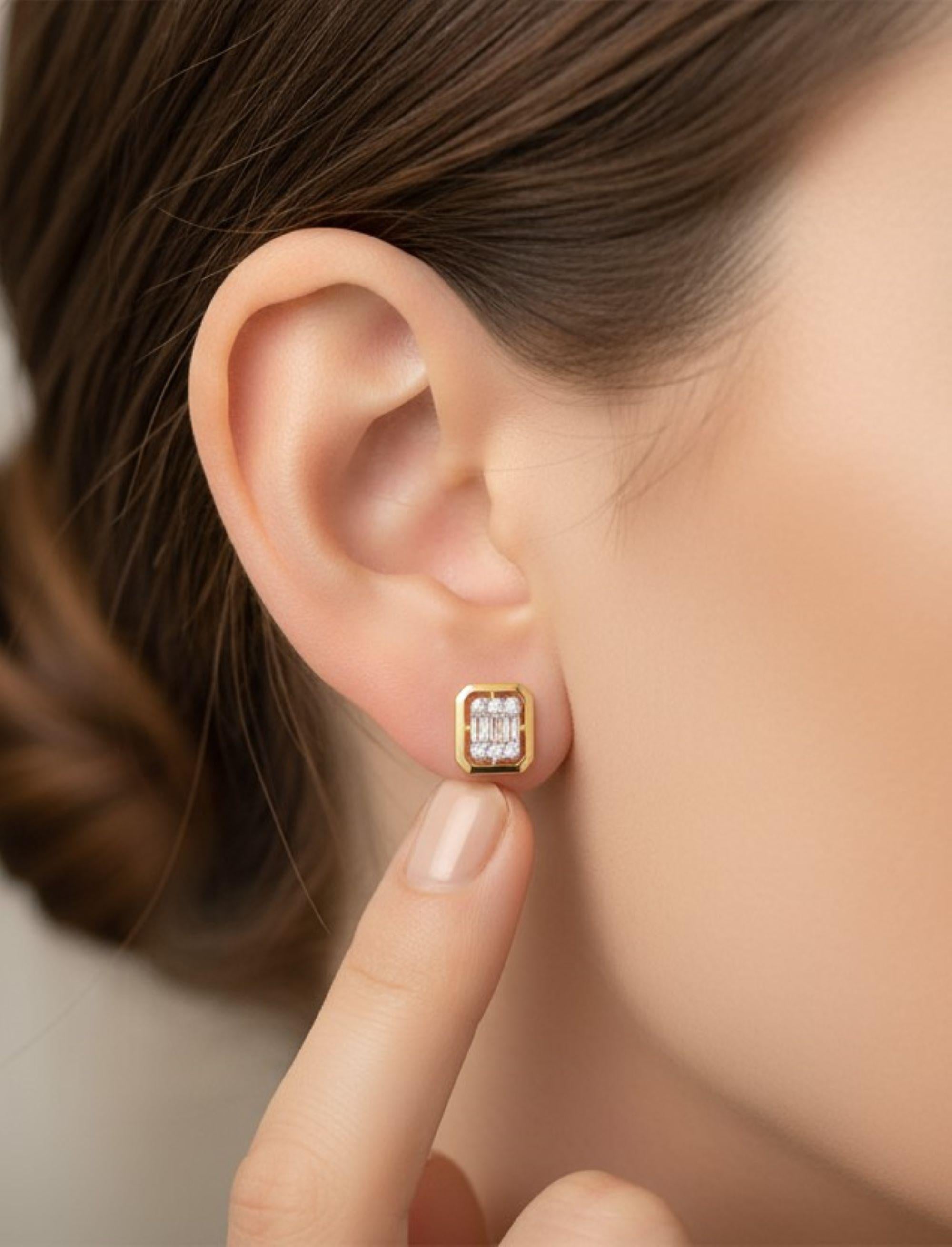Minimalist Natural 0.21 Ct Mixed Cut Diamond Stud Earrings 18K Solid Yellow Gold.
Les boucles d'oreilles présentent un cadre rectangulaire frappant en or jaune massif, entourant une grappe captivante de diamants ronds et de taille baguette. Avec