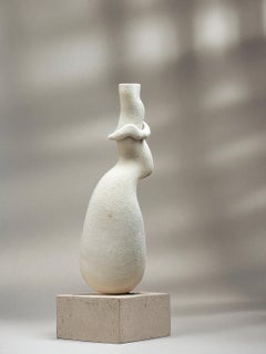 Sculpture en céramique au style minimaliste, naturel et bohème, signée Maku Ceramic