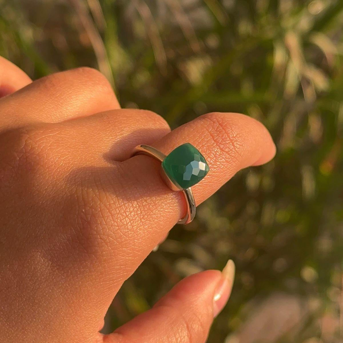 For Sale:  Minimalist Natural Green Onyx Birthstone Solitaire Ring for Mom in 925 Silver 2