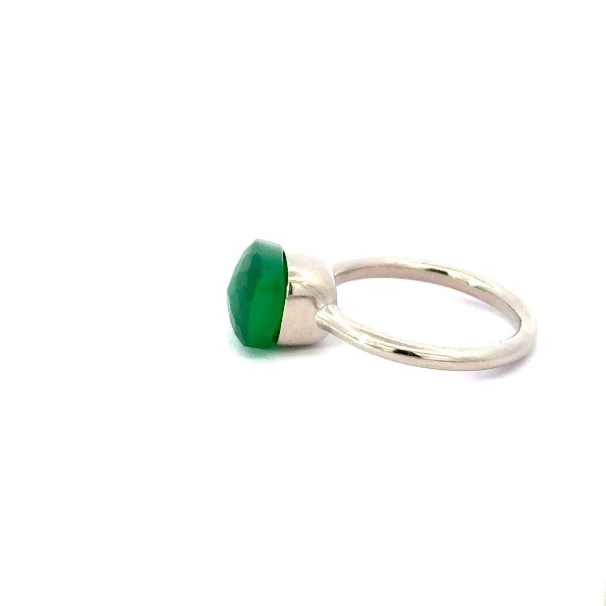 For Sale:  Minimalist Natural Green Onyx Birthstone Solitaire Ring for Mom in 925 Silver 7