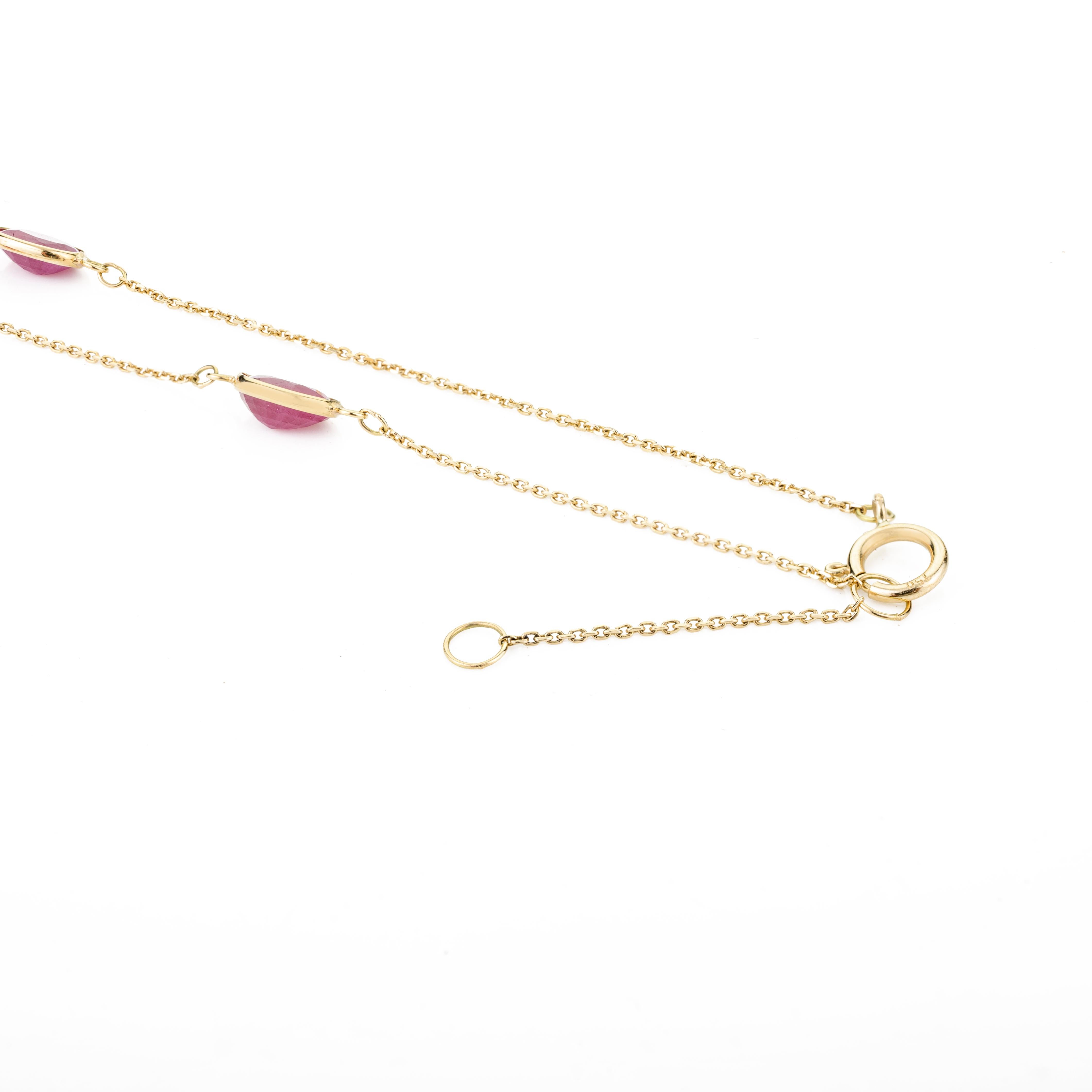 Collana minimalista con catena a strati di rubini naturali per lei in oro giallo massiccio 18 ct. in vendita 2