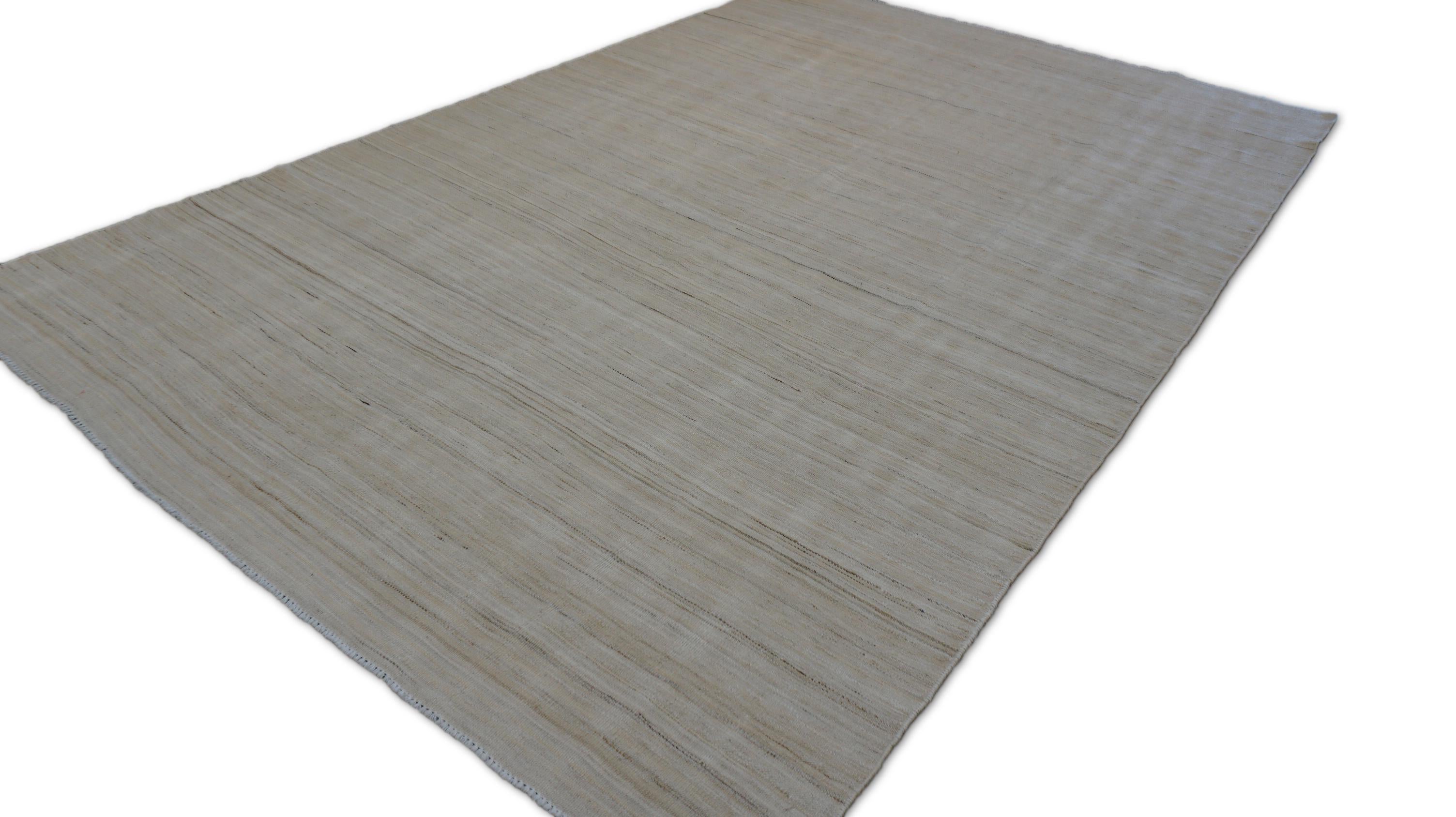 Minimalista Kilim de lana de rayas lineales neutras 5'10''x8'9'' Pakistaní en venta