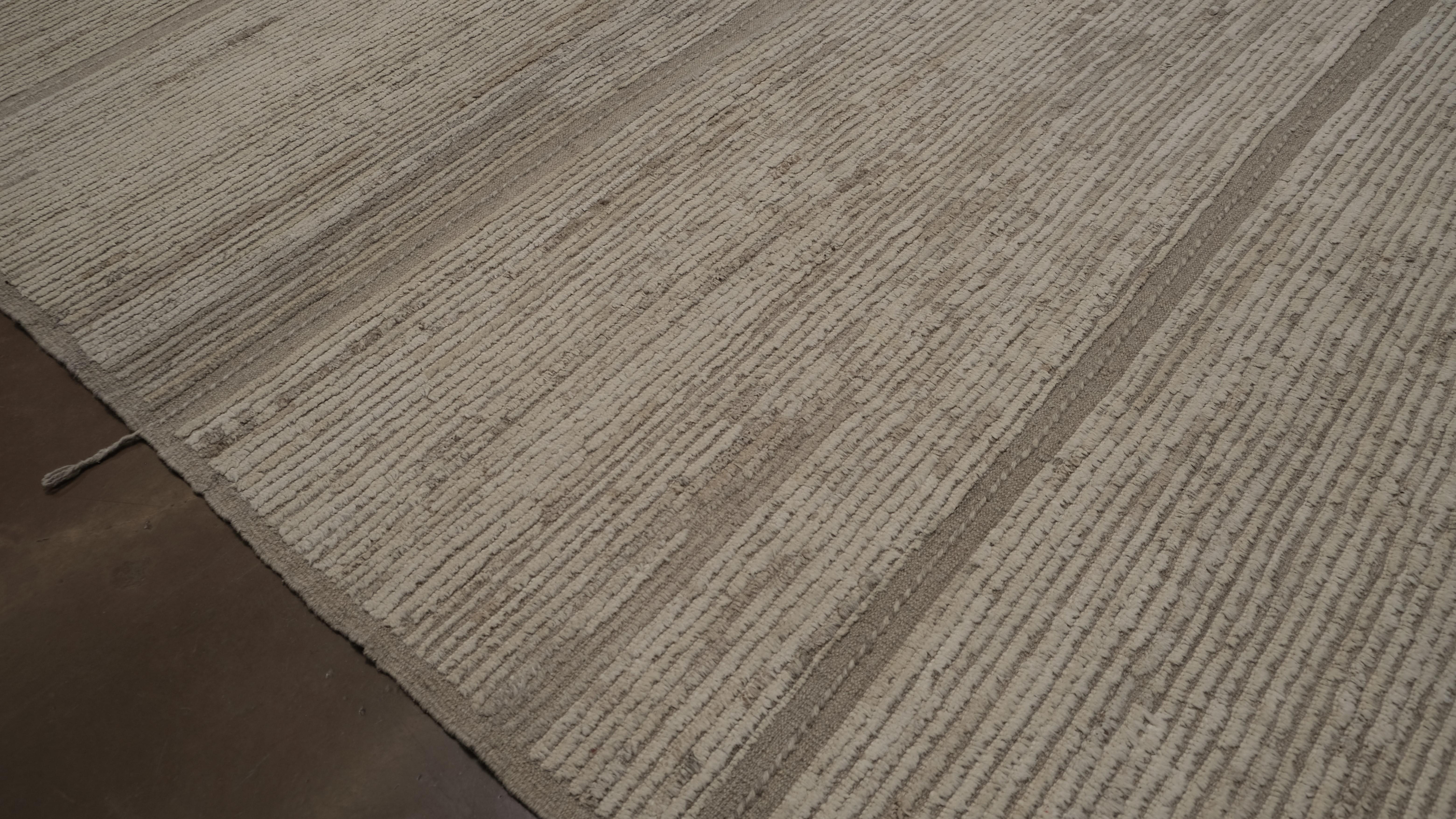 XXIe siècle et contemporain Tapis minimaliste neutre subtilement texturé en laine naturelle 10'5''x13'10'' en vente
