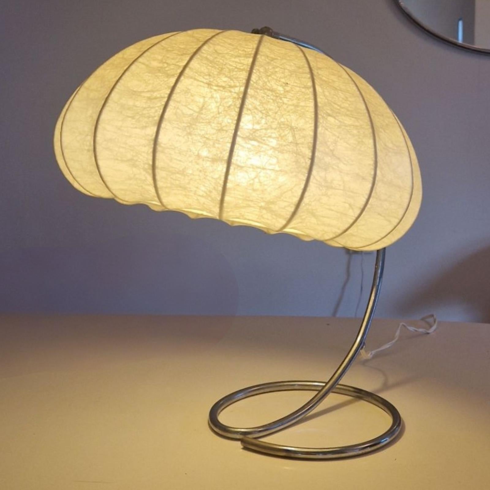 Minimalist nickel plated desk lamp with cocoon shade, Netherlands 1930s In Good Condition In ECHT, NL